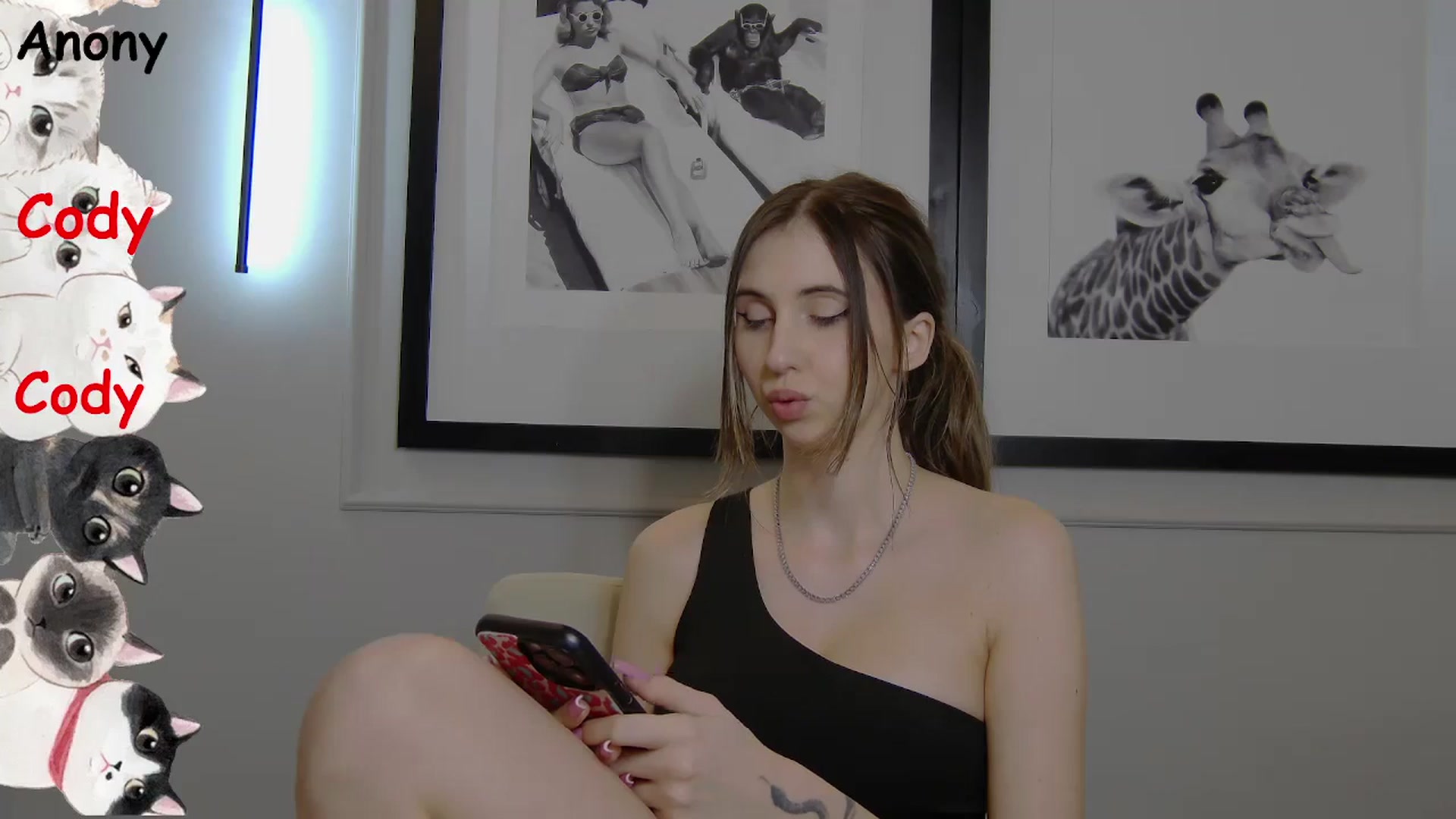 Gallery image thumbnail from Artemiss's myfreecams stream on, 03/22/2025, 23:46 image 13 of 20