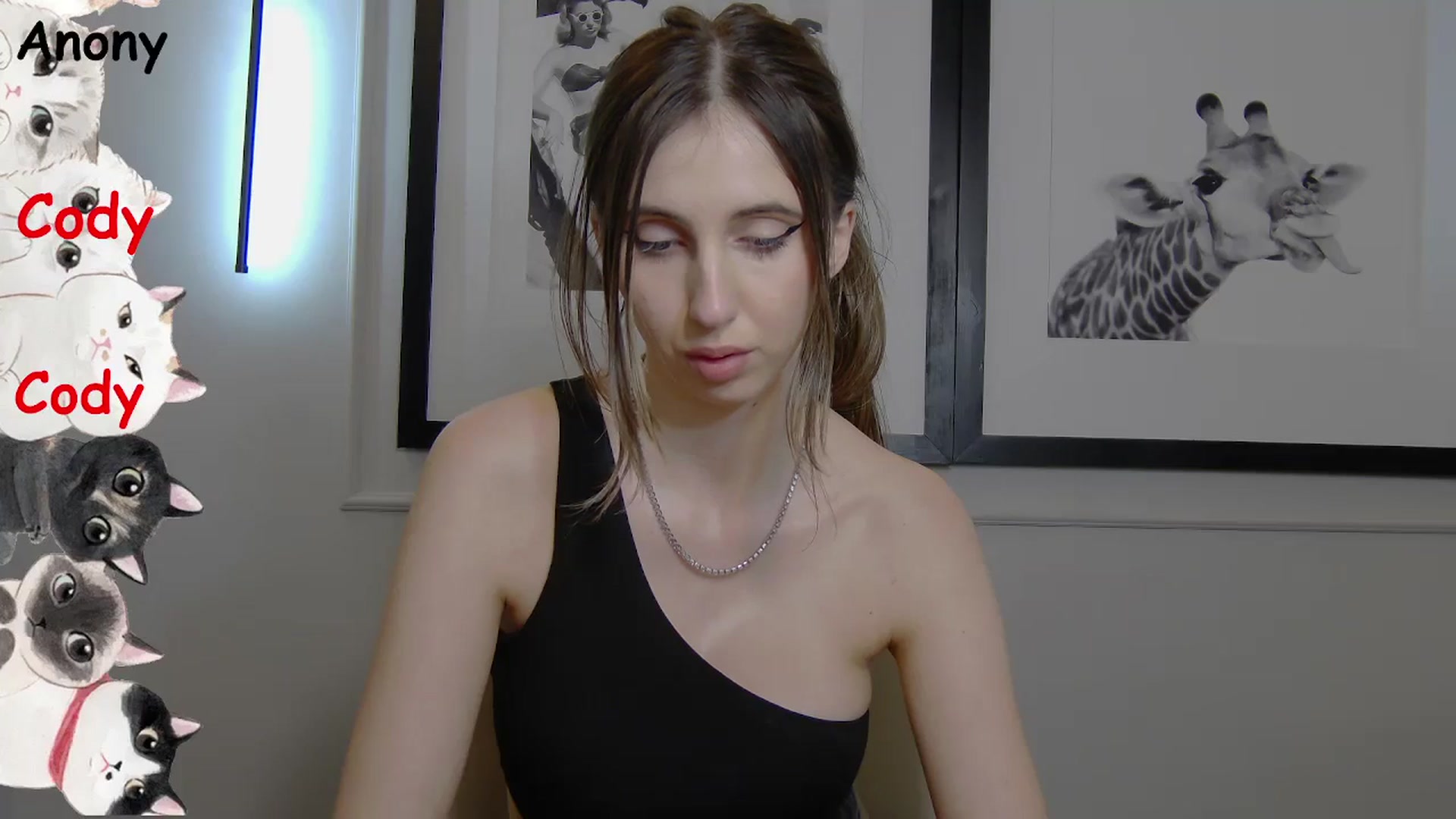 Gallery image thumbnail from Artemiss's myfreecams stream on, 03/22/2025, 23:46 image 18 of 20