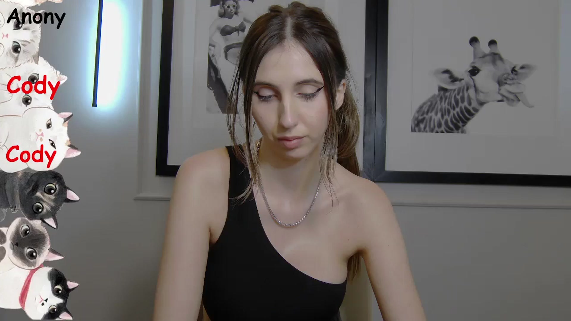 Gallery image thumbnail from Artemiss's myfreecams stream on, 03/22/2025, 23:46 image 17 of 20