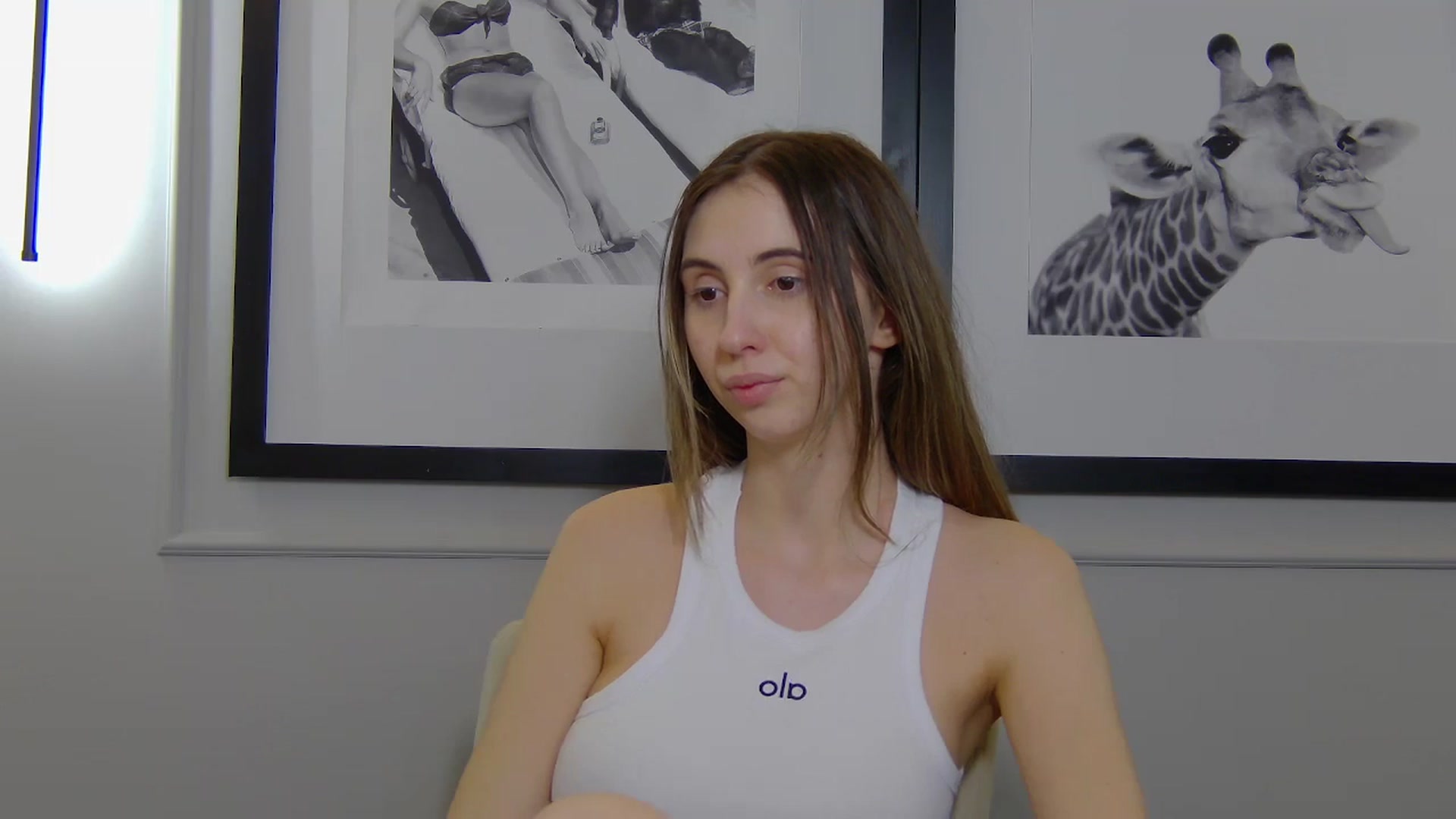 Gallery image thumbnail from Artemiss's myfreecams stream on, 03/26/2025, 21:47 image 20 of 20