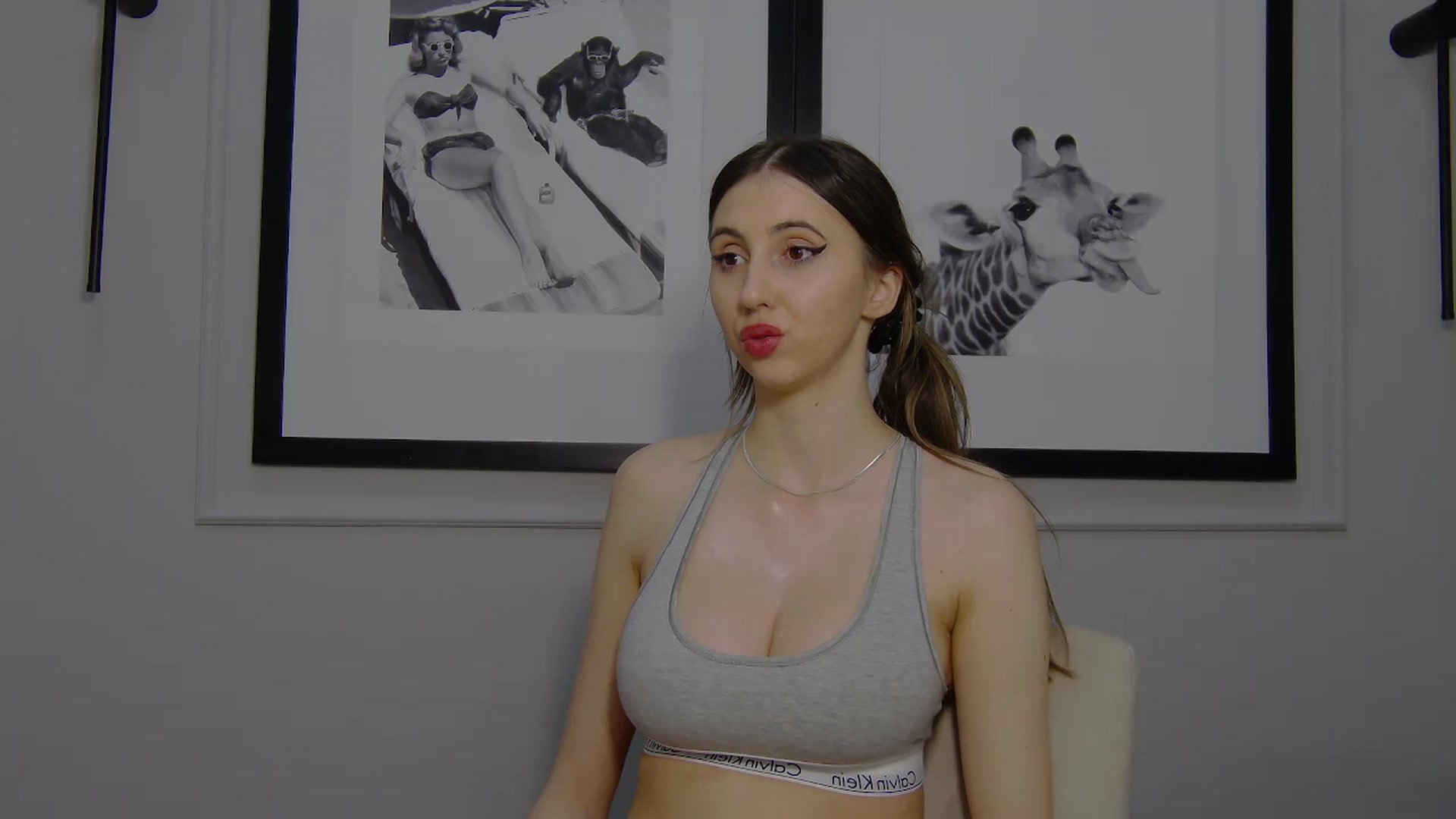 Gallery image thumbnail from Artemiss's myfreecams stream on, 03/27/2025, 23:49 image 14 of 20