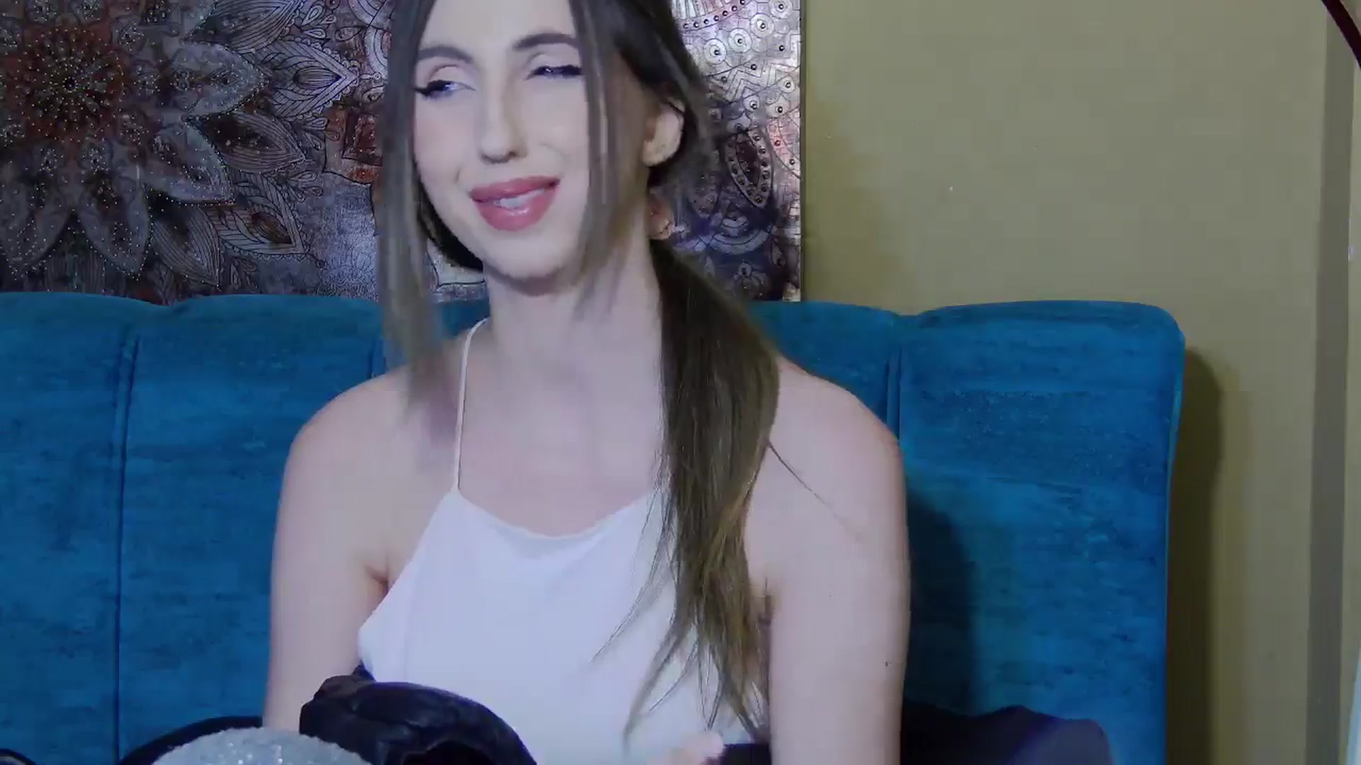 Gallery image thumbnail from Artemiss's myfreecams stream on, 03/30/2025, 24:11 image 14 of 20