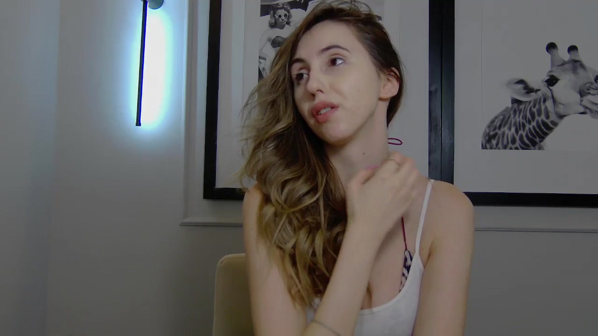Gallery image thumbnail from Artemiss's myfreecams stream on, 03/30/2025, 18:57 image 5 of 20