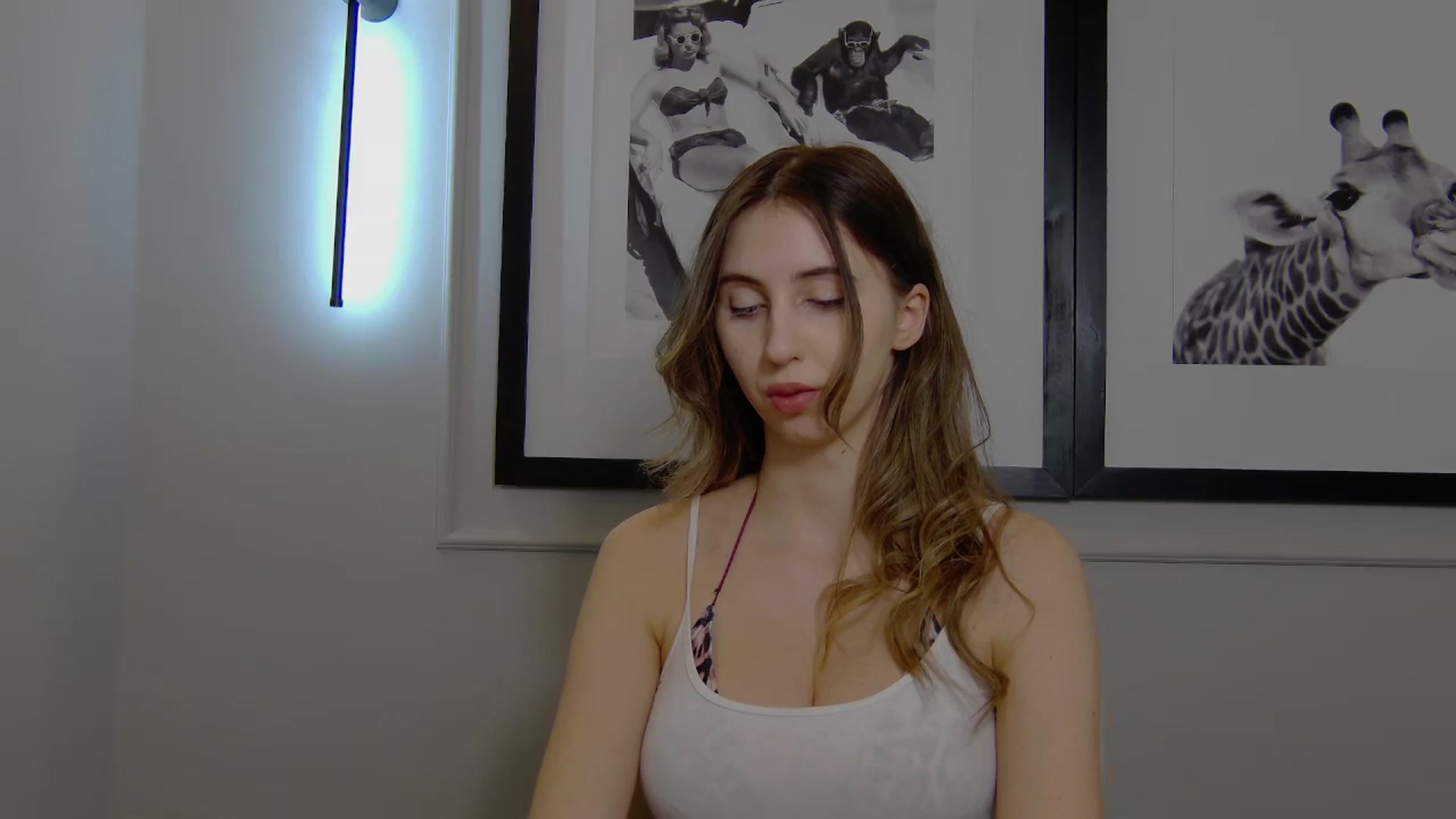 Gallery image thumbnail from Artemiss's myfreecams stream on, 03/30/2025, 18:57 image 10 of 20