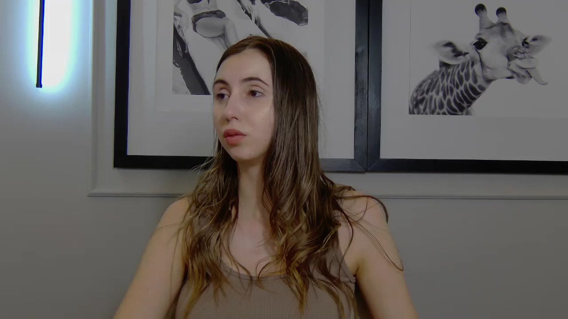 Gallery image thumbnail from Artemiss's myfreecams stream on, 03/30/2025, 22:48 image 1 of 20