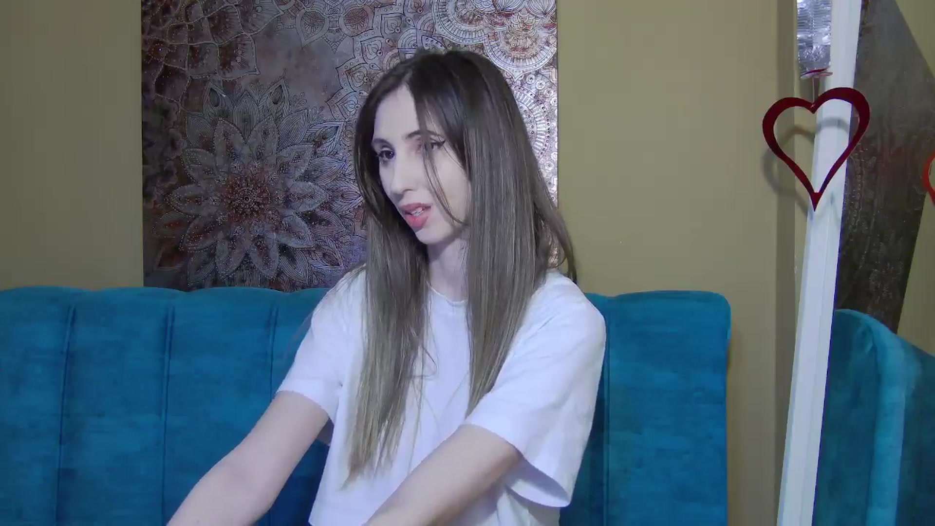Gallery image thumbnail from Artemiss's myfreecams stream on, 04/03/2025, 19:16 image 9 of 20