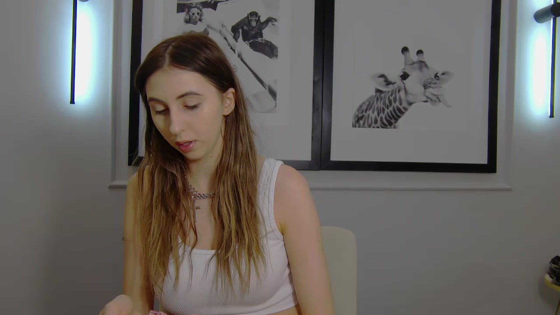 Gallery image thumbnail from Artemiss's myfreecams stream on, 04/06/2025, 18:49 image 1 of 20