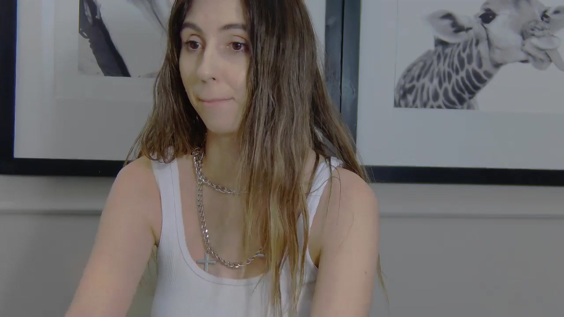 Gallery image thumbnail from Artemiss's myfreecams stream on, 04/06/2025, 20:08 image 13 of 20