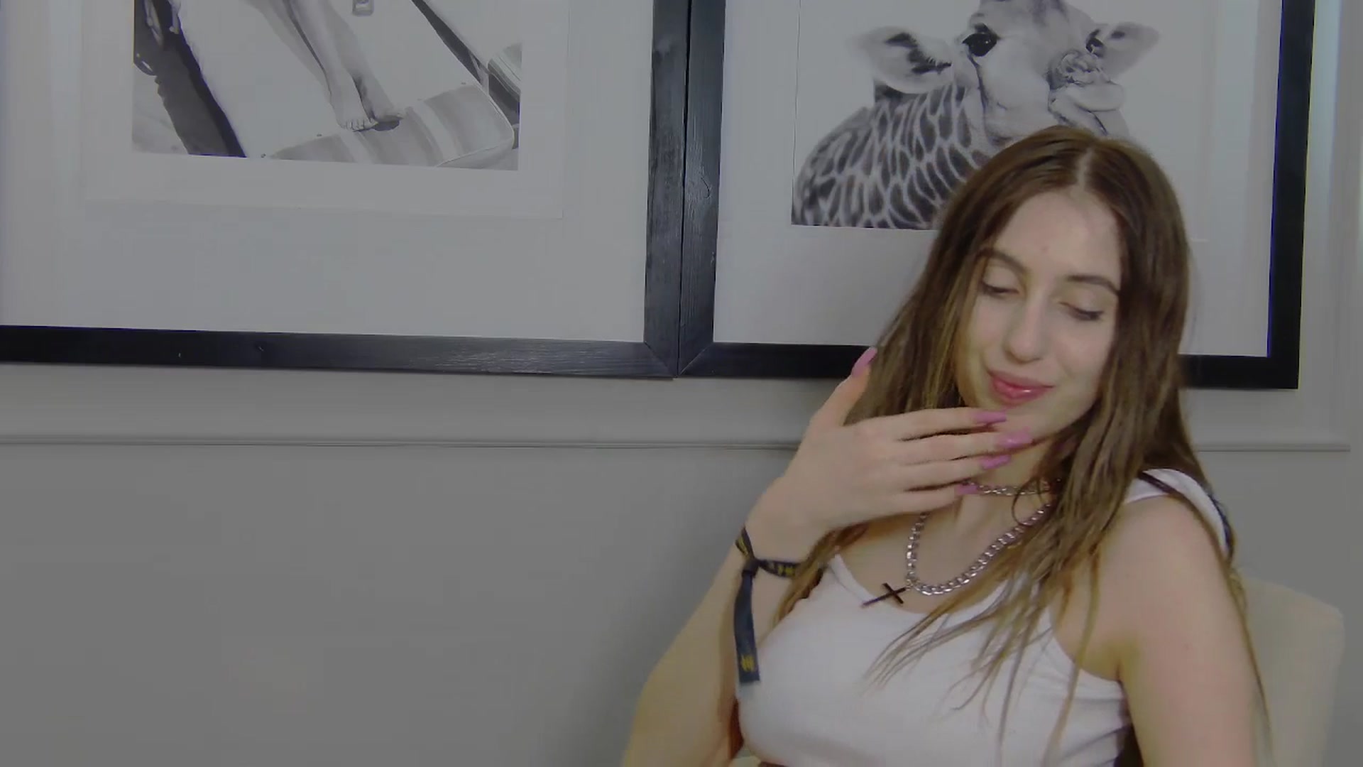 Gallery image thumbnail from Artemiss's myfreecams stream on, 04/06/2025, 22:29 image 10 of 20