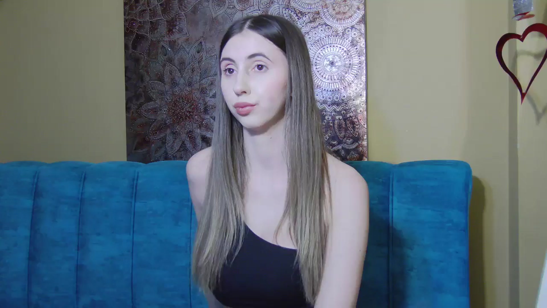 Gallery image thumbnail from Artemiss's myfreecams stream on, 04/09/2025, 18:31 image 19 of 20