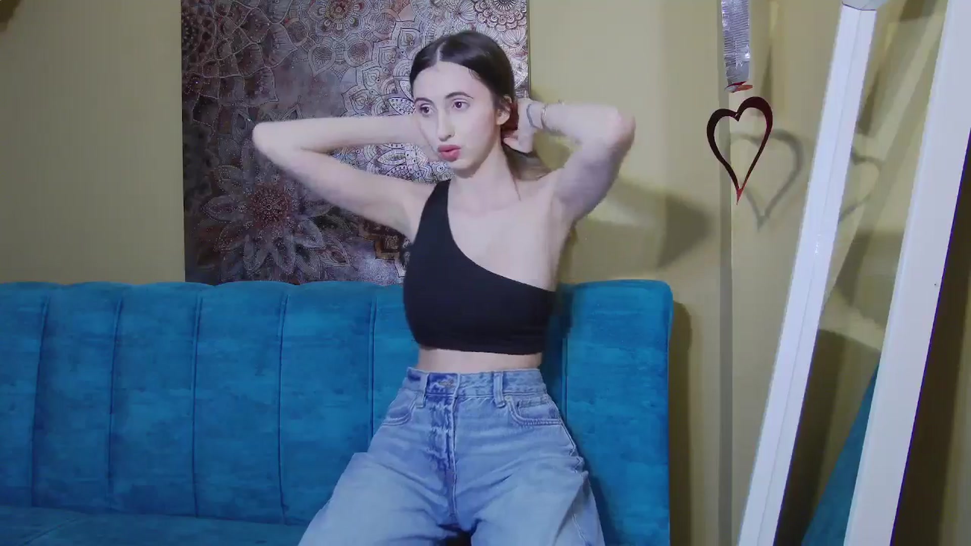 Gallery image thumbnail from Artemiss's myfreecams stream on, 04/09/2025, 18:31 image 4 of 20