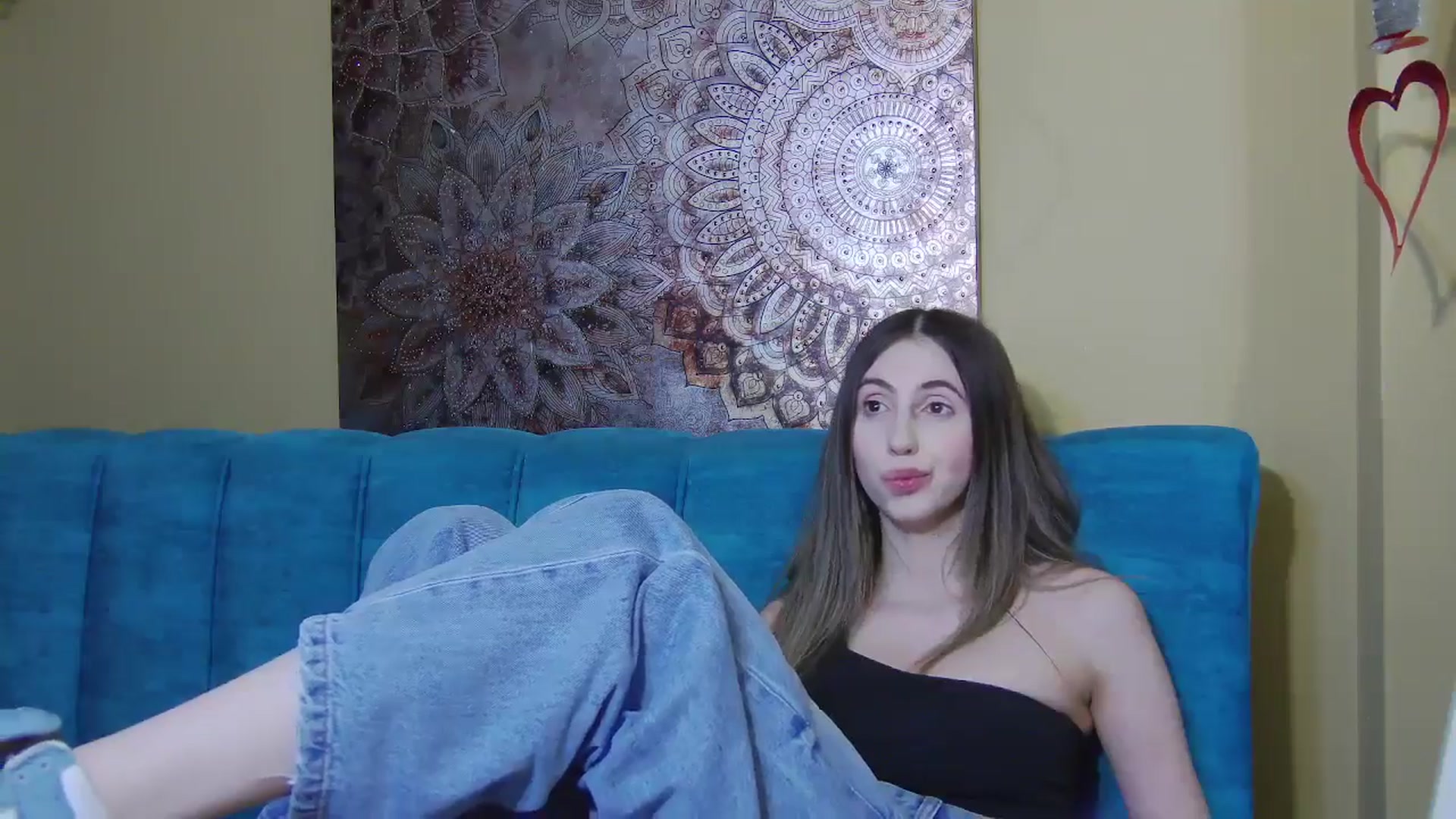 Gallery image thumbnail from Artemiss's myfreecams stream on, 04/09/2025, 20:00 image 6 of 20