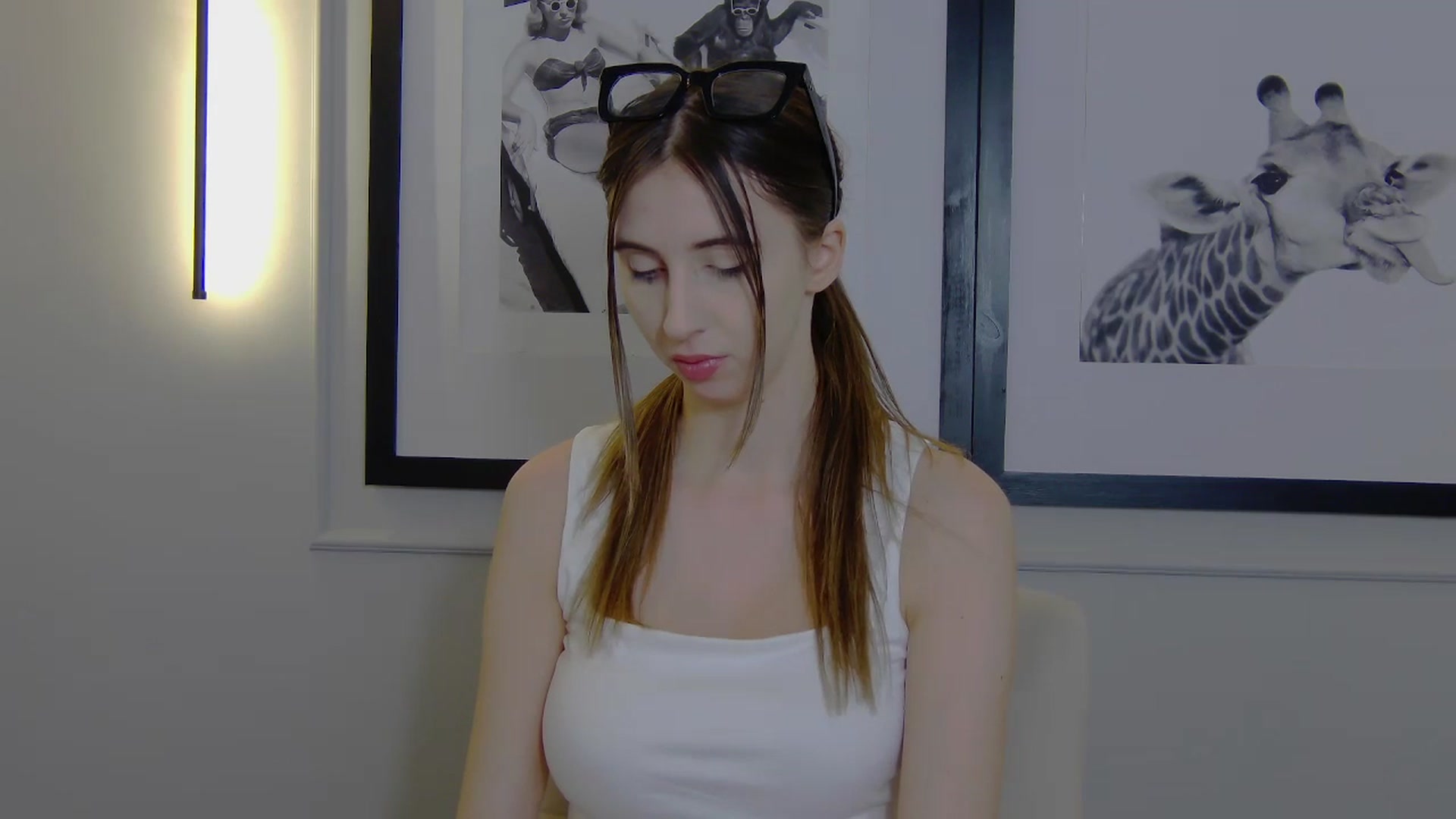 Gallery image thumbnail from Artemiss's myfreecams stream on, 04/11/2025, 18:15 image 5 of 20