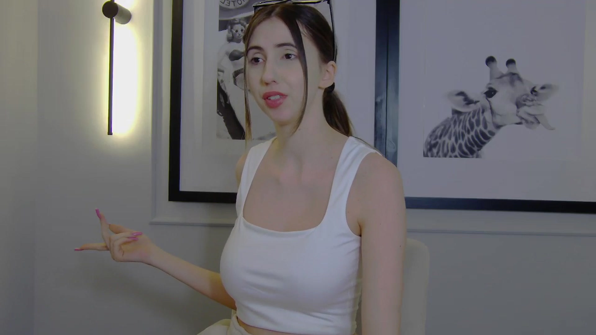 Gallery image thumbnail from Artemiss's myfreecams stream on, 04/11/2025, 18:15 image 13 of 20