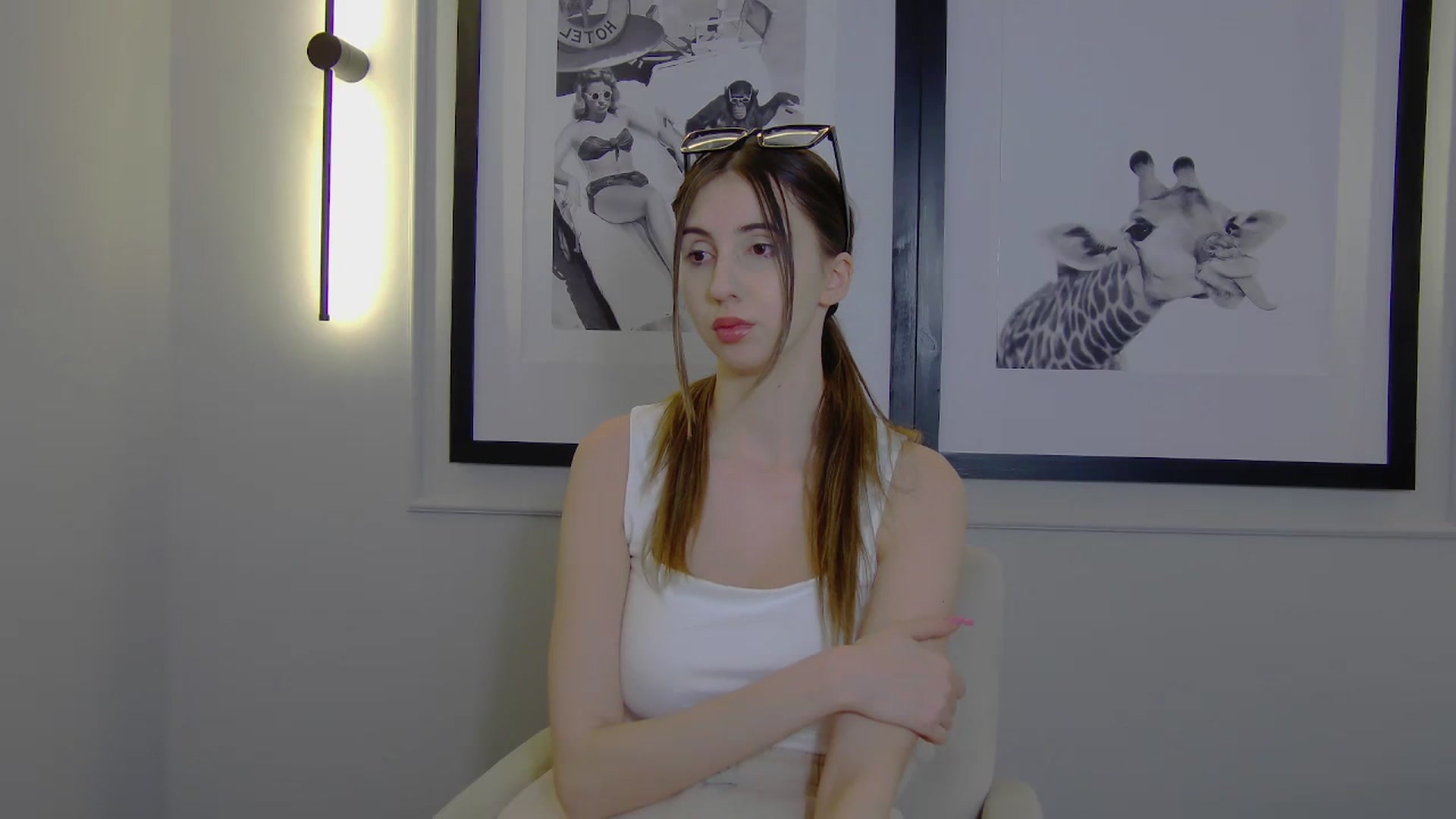 Gallery image thumbnail from Artemiss's myfreecams stream on, 04/11/2025, 18:15 image 3 of 20