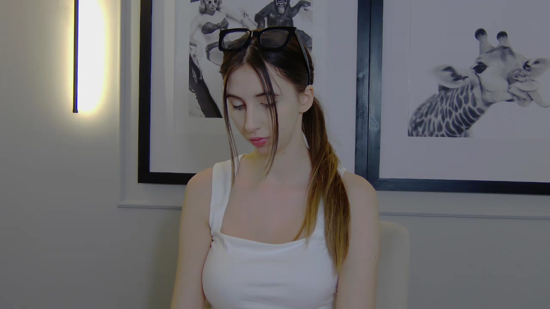 Gallery image thumbnail from Artemiss's myfreecams stream on, 04/11/2025, 18:15 image 9 of 20