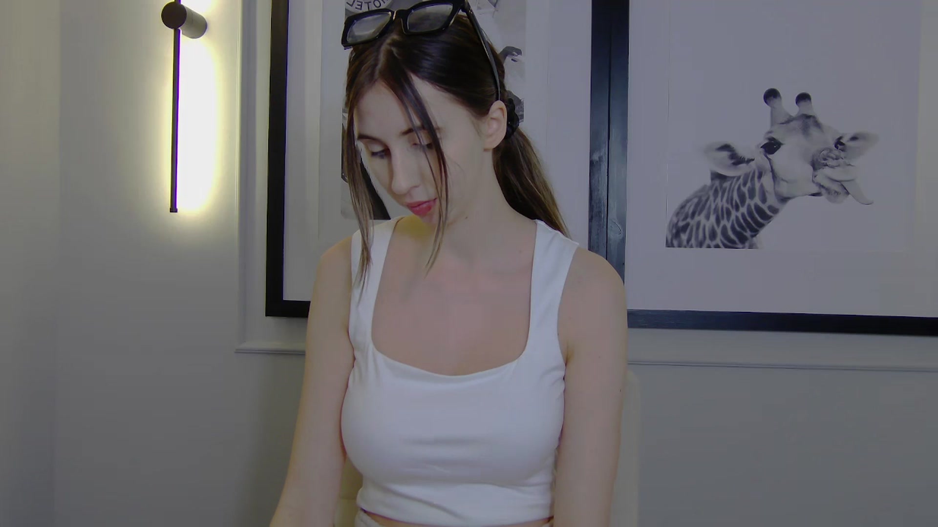 Gallery image thumbnail from Artemiss's myfreecams stream on, 04/11/2025, 18:15 image 20 of 20