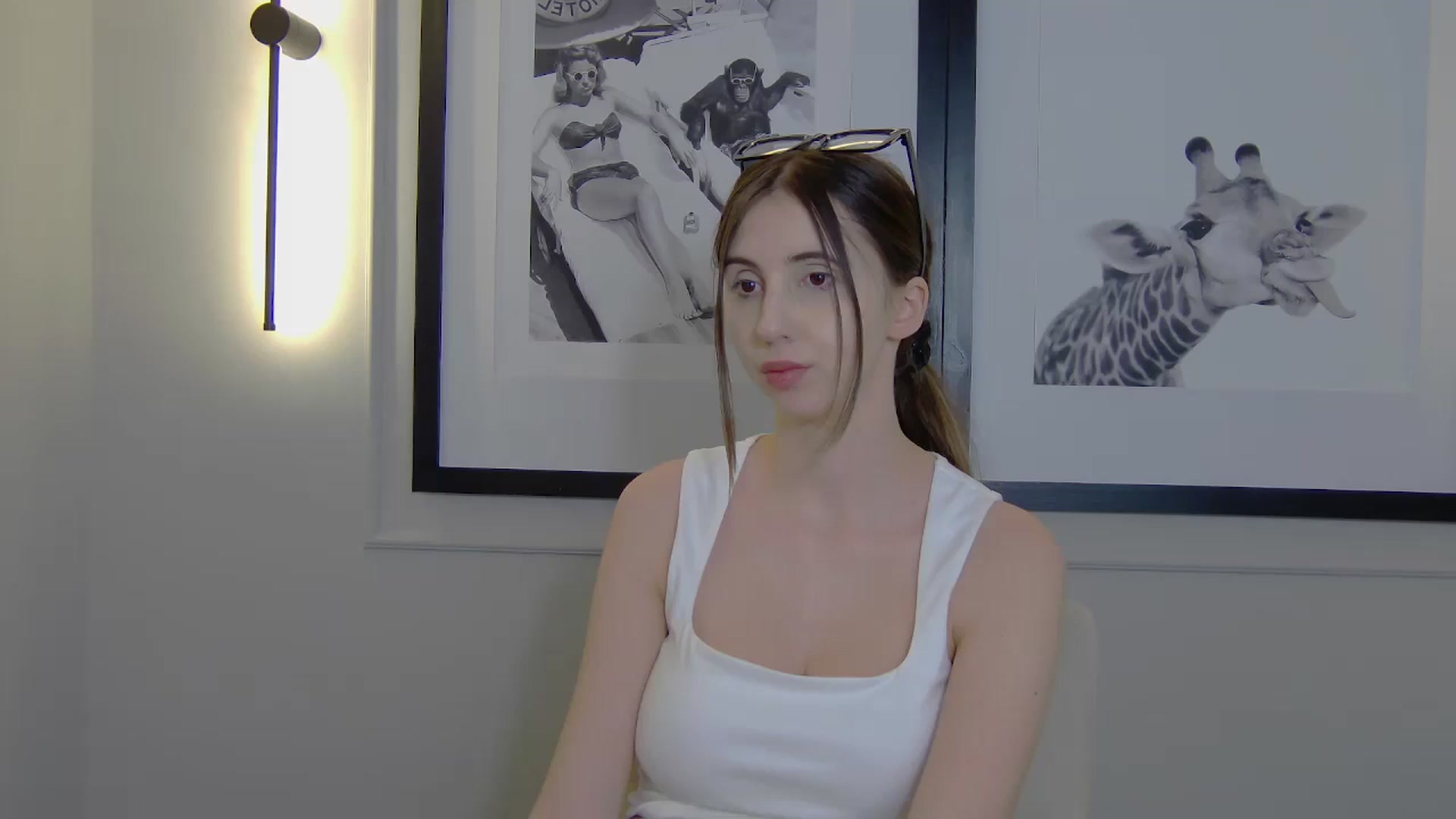 Gallery image thumbnail from Artemiss's myfreecams stream on, 04/11/2025, 19:43 image 5 of 20