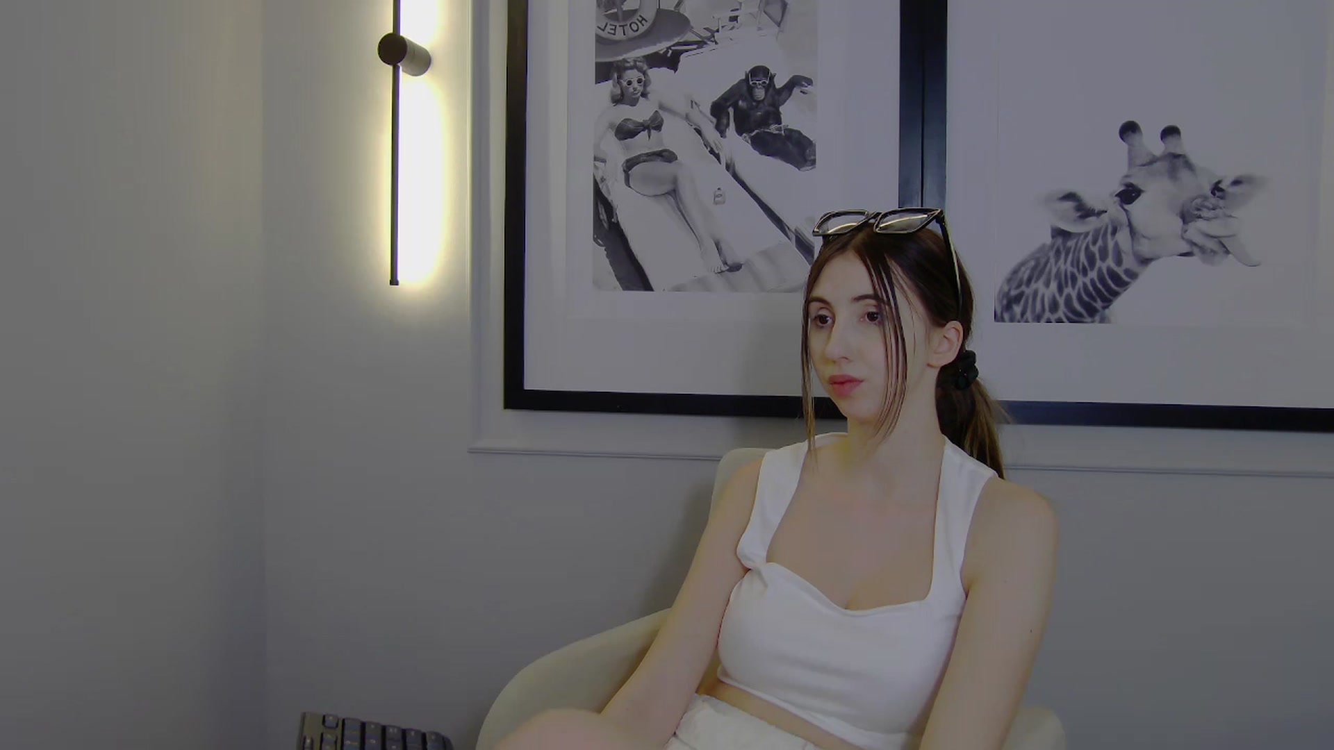 Gallery image thumbnail from Artemiss's myfreecams stream on, 04/11/2025, 21:00 image 19 of 20