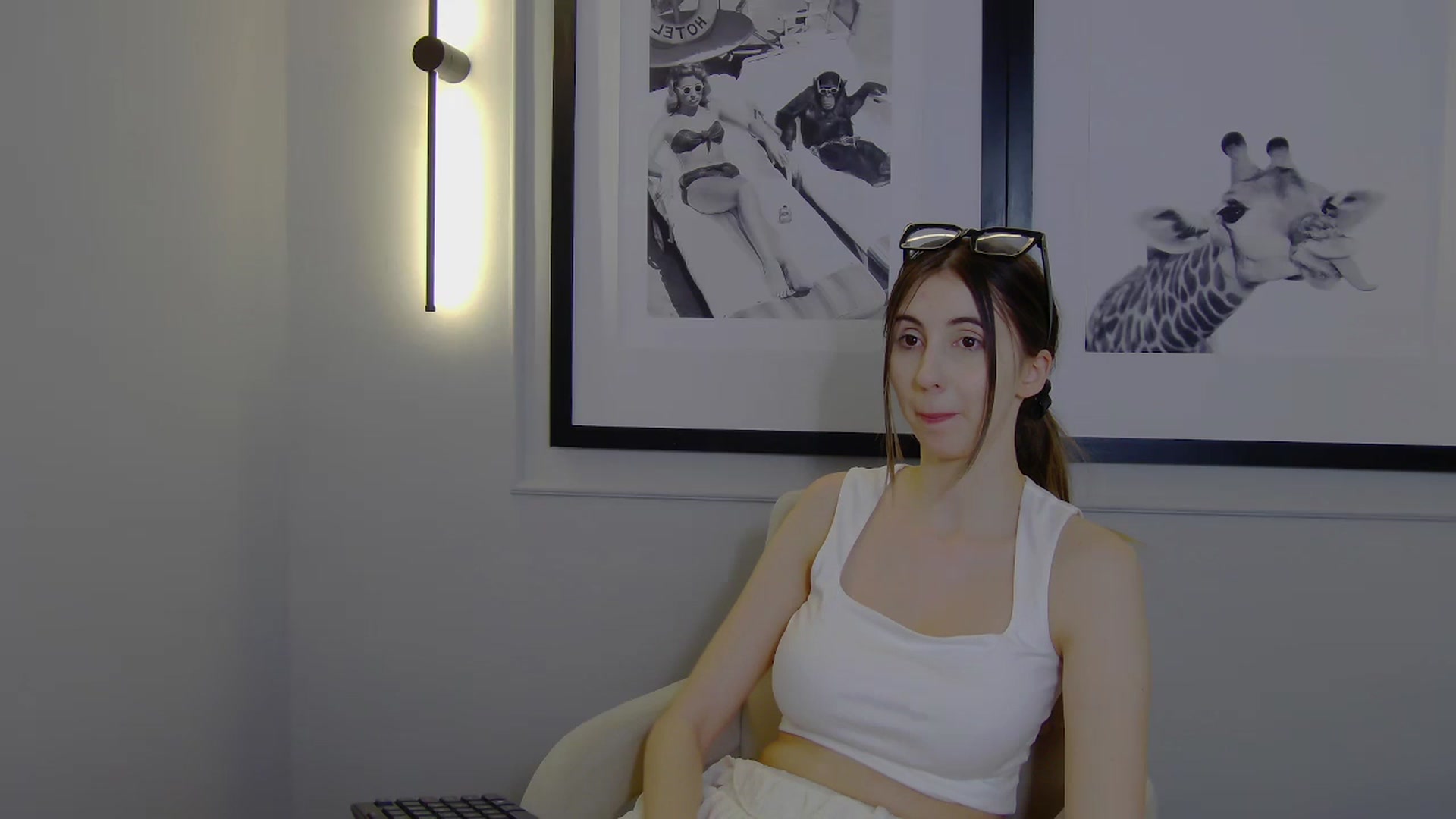 Gallery image thumbnail from Artemiss's myfreecams stream on, 04/11/2025, 21:00 image 8 of 20