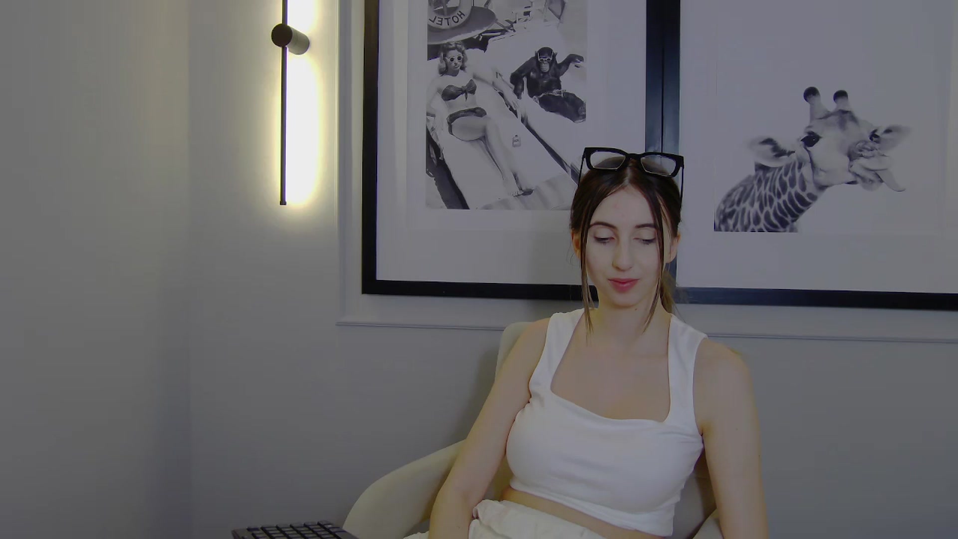 Gallery image thumbnail from Artemiss's myfreecams stream on, 04/11/2025, 21:00 image 12 of 20