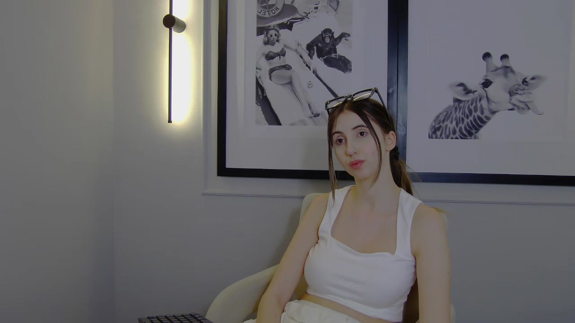 Gallery image thumbnail from Artemiss's myfreecams stream on, 04/11/2025, 21:00 image 11 of 20