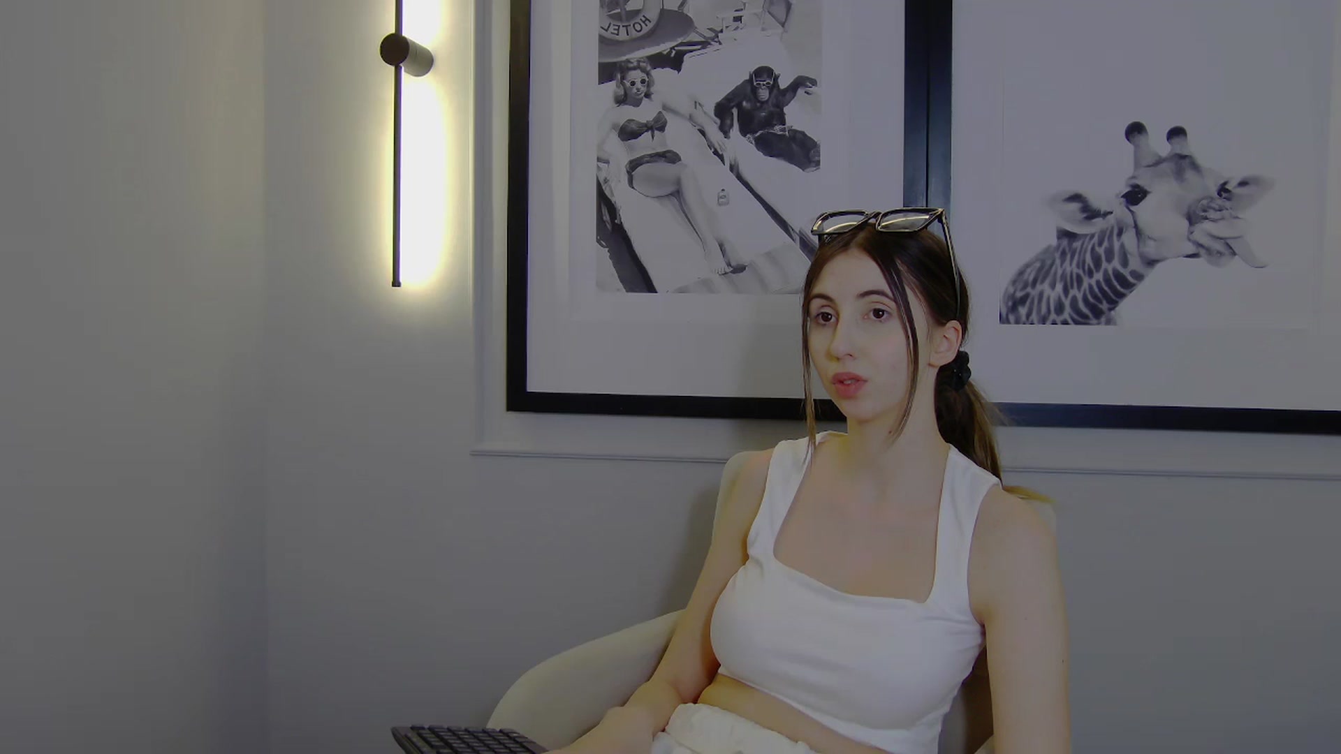 Gallery image thumbnail from Artemiss's myfreecams stream on, 04/11/2025, 21:00 image 7 of 20