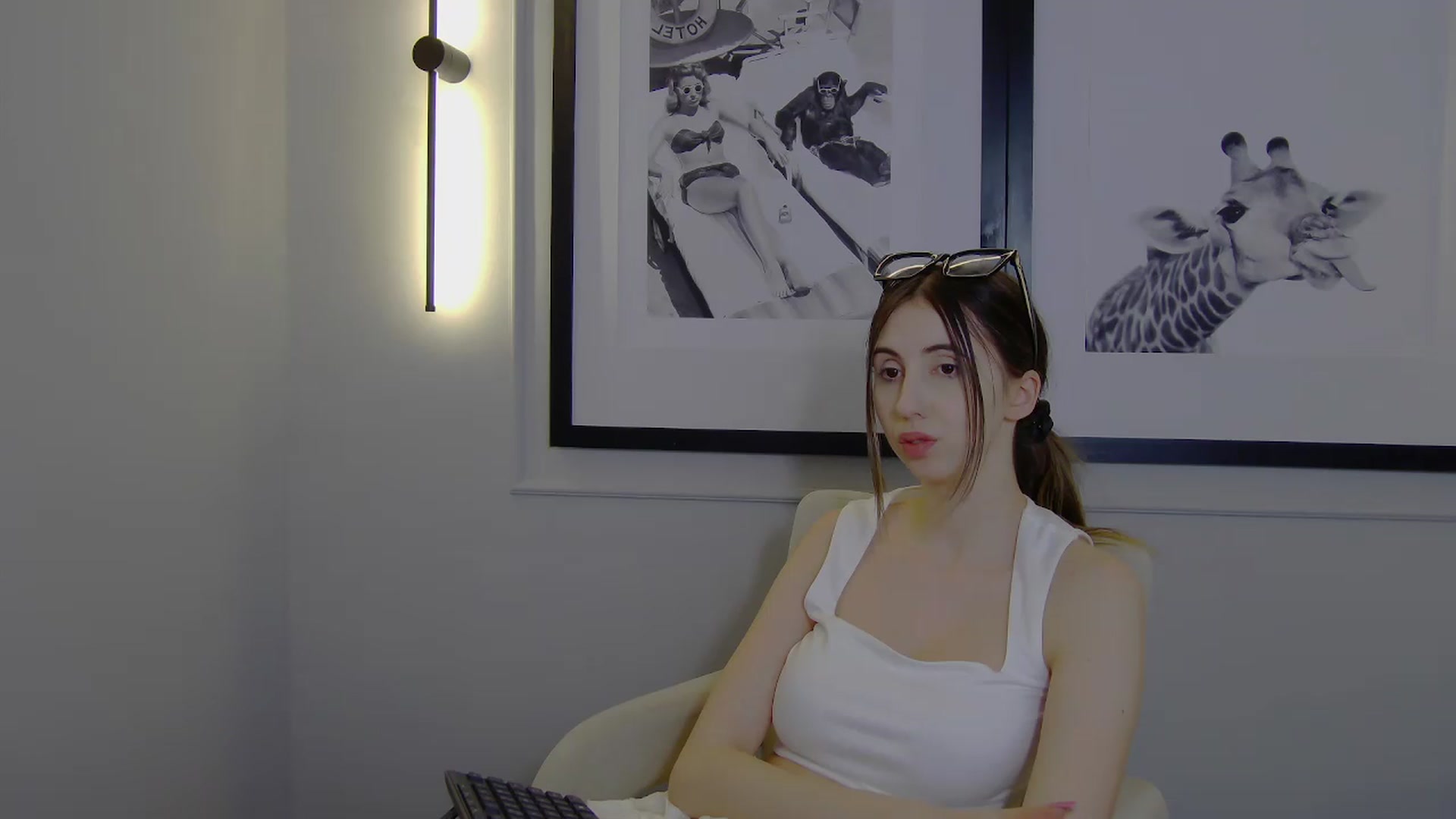 Gallery image thumbnail from Artemiss's myfreecams stream on, 04/11/2025, 21:00 image 20 of 20