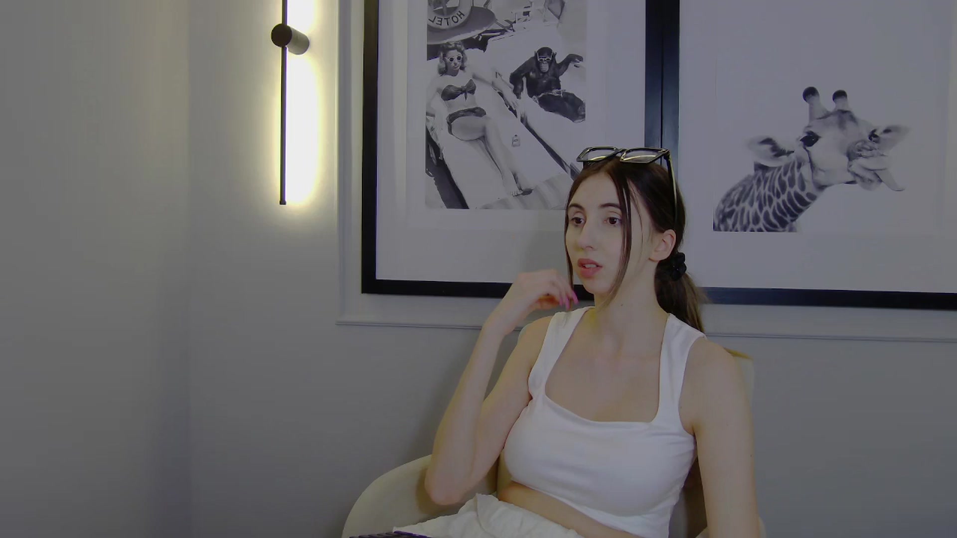 Gallery image thumbnail from Artemiss's myfreecams stream on, 04/11/2025, 21:00 image 5 of 20