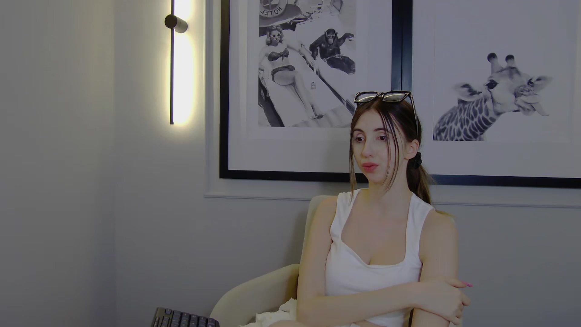 Gallery image thumbnail from Artemiss's myfreecams stream on, 04/11/2025, 21:00 image 15 of 20