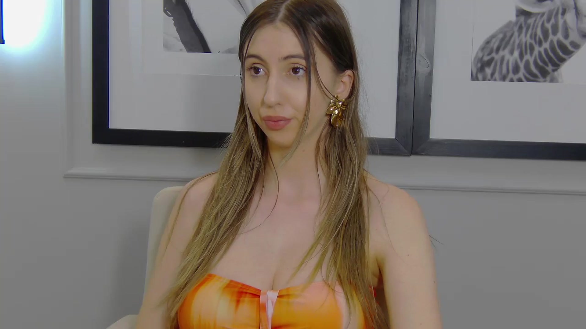 Gallery image thumbnail from Artemiss's myfreecams stream on, 04/12/2025, 20:00 image 15 of 20