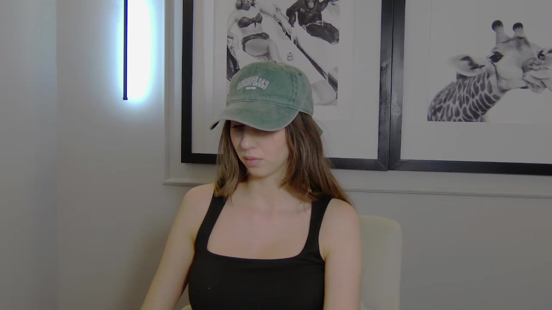 Gallery image thumbnail from Artemiss's myfreecams stream on, 04/13/2025, 20:26 image 20 of 20
