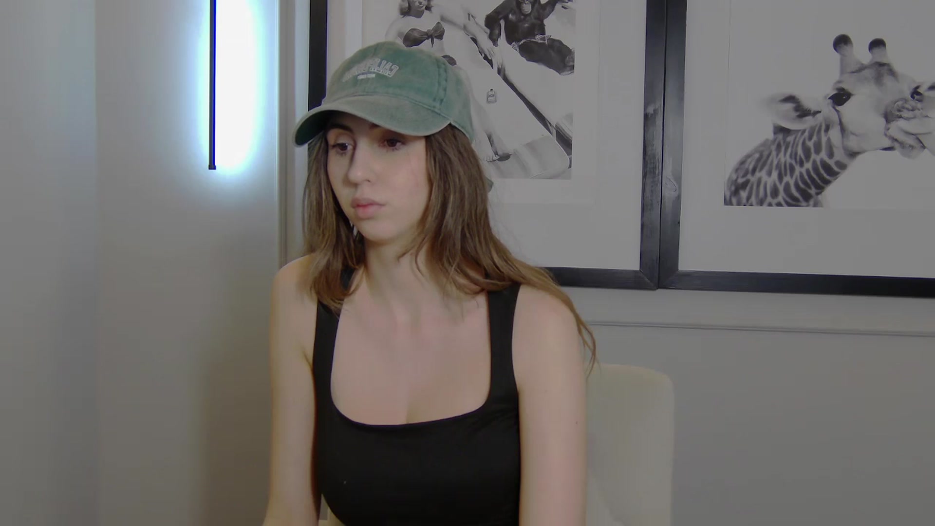 Gallery image thumbnail from Artemiss's myfreecams stream on, 04/13/2025, 20:26 image 9 of 20