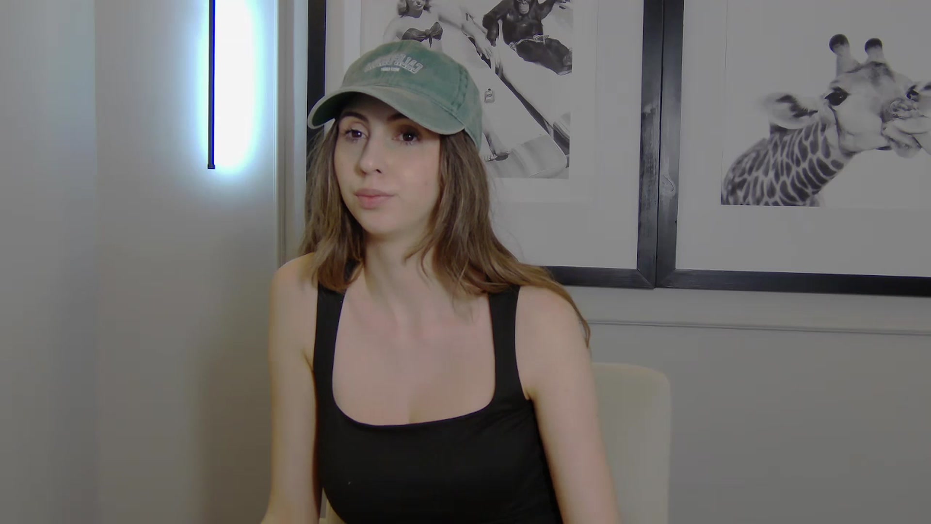 Gallery image thumbnail from Artemiss's myfreecams stream on, 04/13/2025, 20:26 image 7 of 20