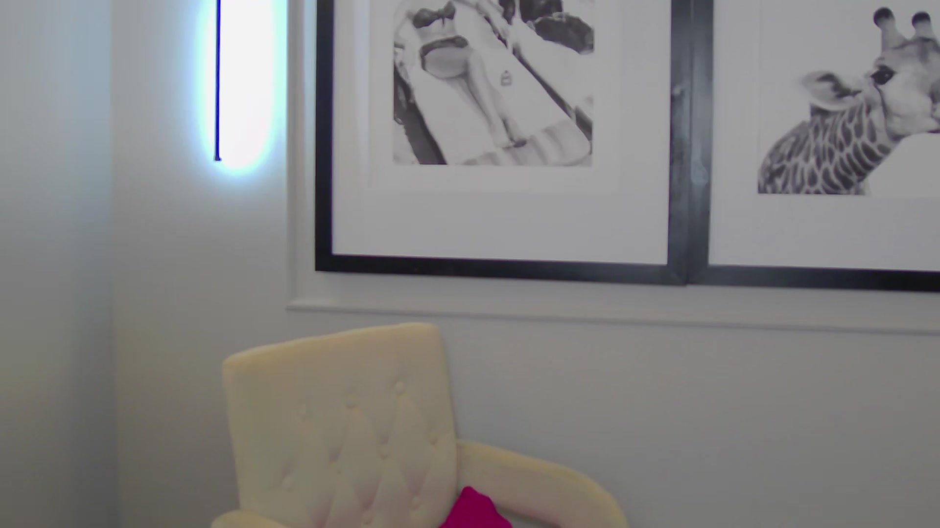 Gallery image thumbnail from Artemiss's myfreecams stream on, 04/16/2025, 23:11 image 18 of 20