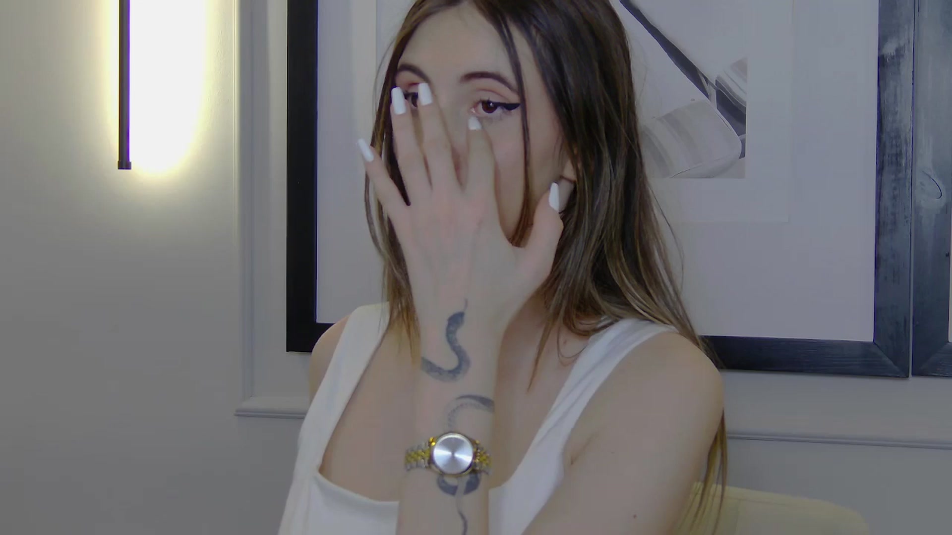 Gallery image thumbnail from Artemiss's myfreecams stream on, 04/17/2025, 21:27 image 8 of 20