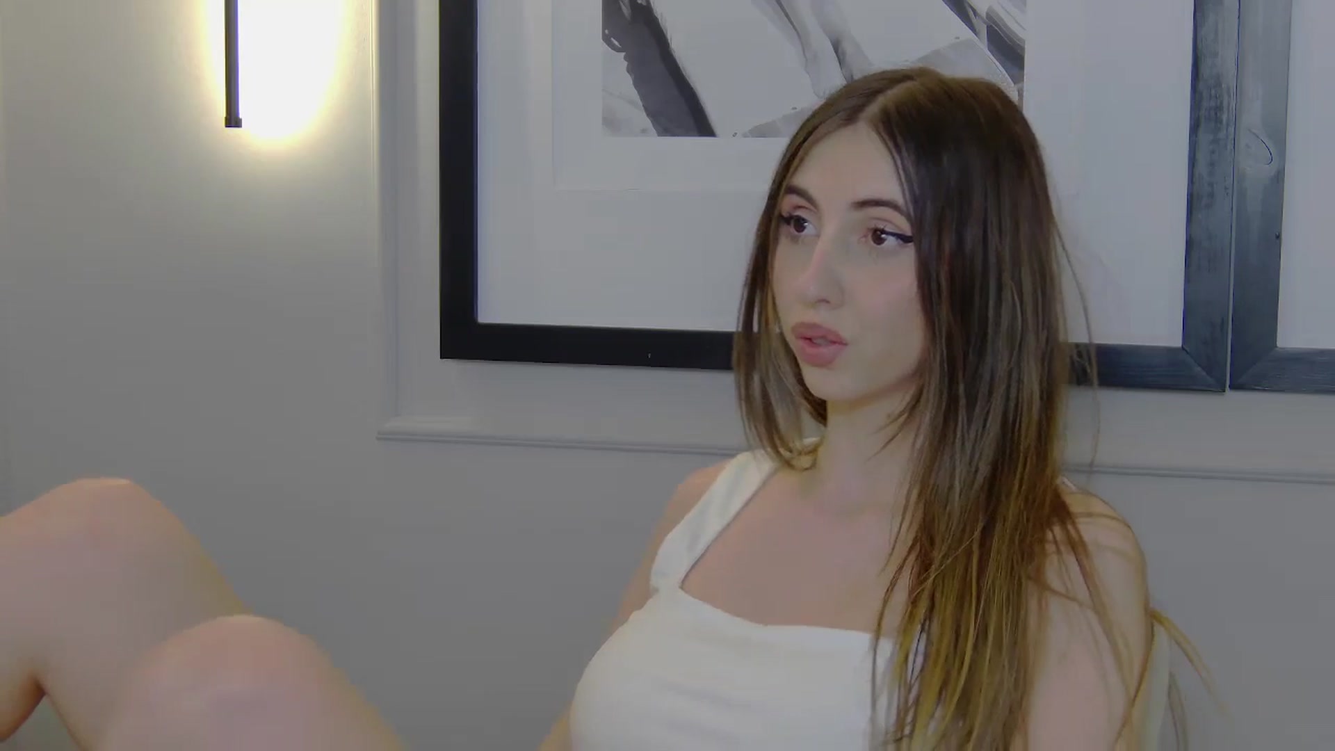 Gallery image thumbnail from Artemiss's myfreecams stream on, 04/17/2025, 22:16 image 5 of 20