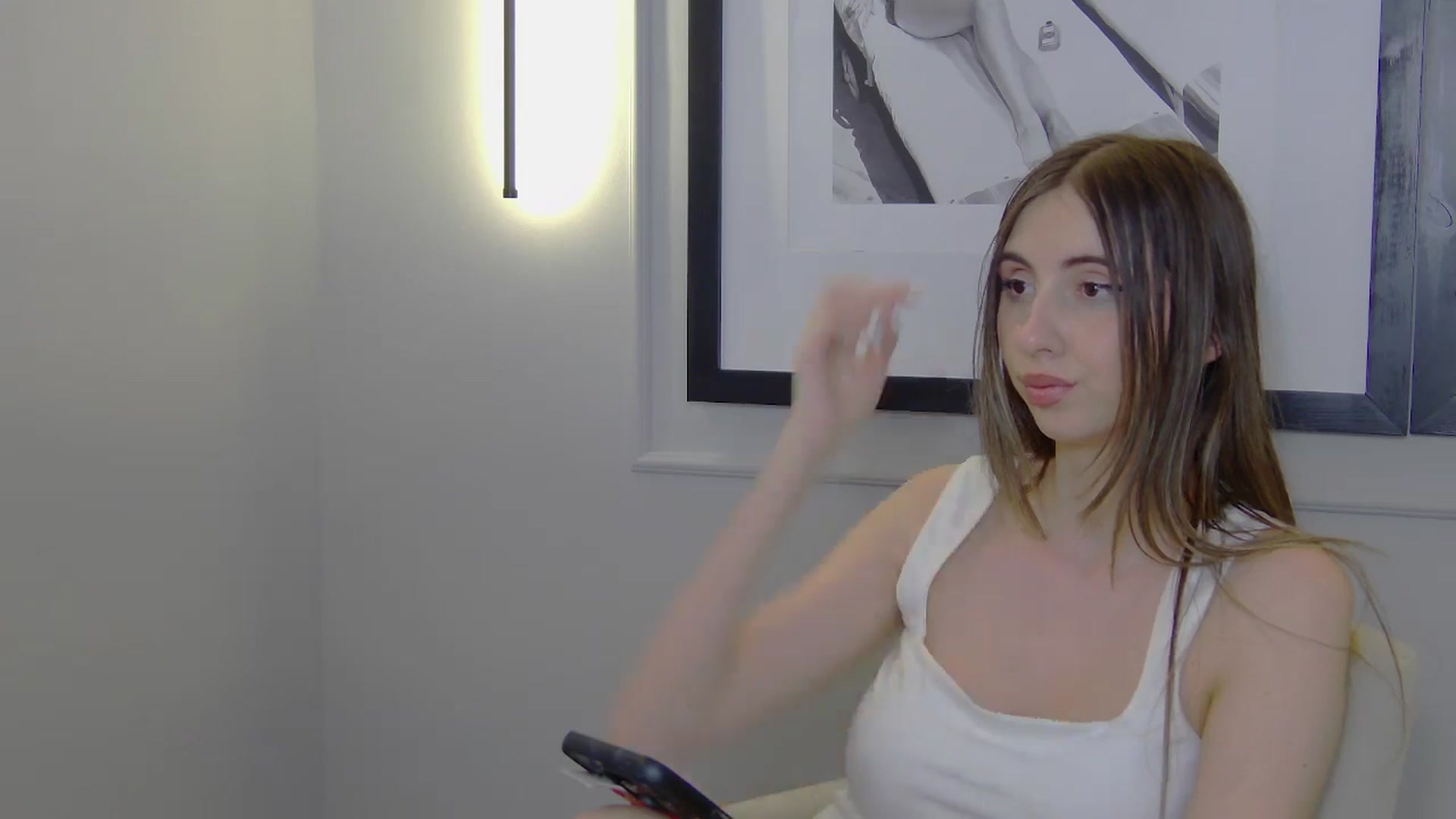 Gallery image thumbnail from Artemiss's myfreecams stream on, 04/17/2025, 23:08 image 18 of 20