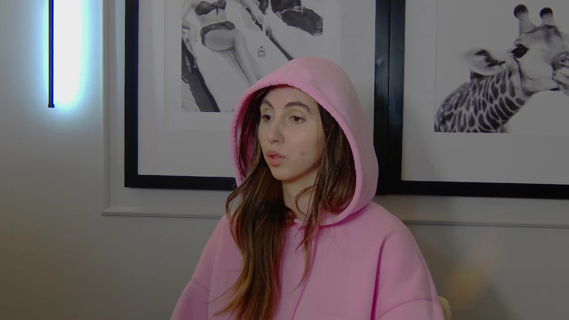 Gallery image thumbnail from Artemiss's myfreecams stream on, 04/27/2025, 21:39 image 20 of 20