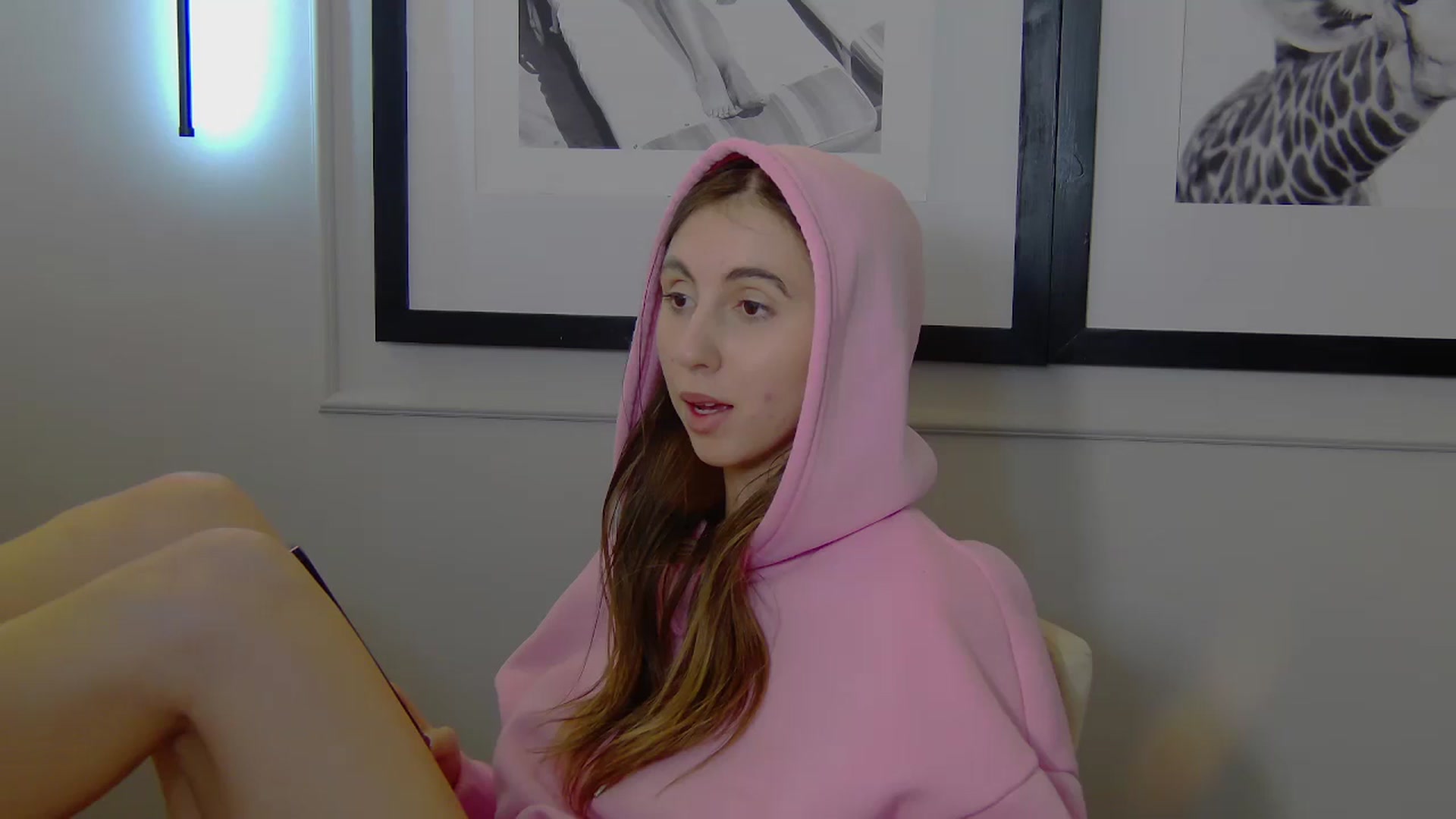 Gallery image thumbnail from Artemiss's myfreecams stream on, 04/27/2025, 22:38 image 20 of 20