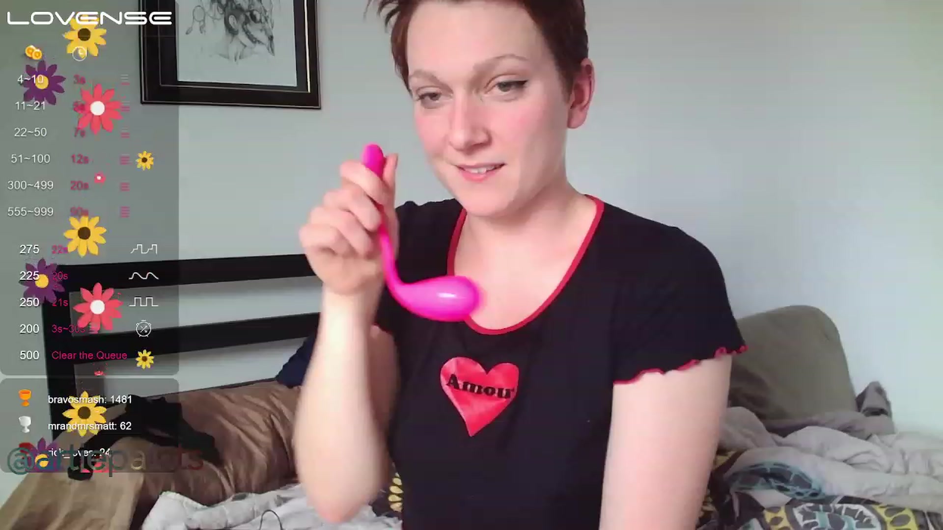 Gallery image thumbnail from ArtiePaints's myfreecams stream on, 06/19/2023, 21:56 image 18 of 20