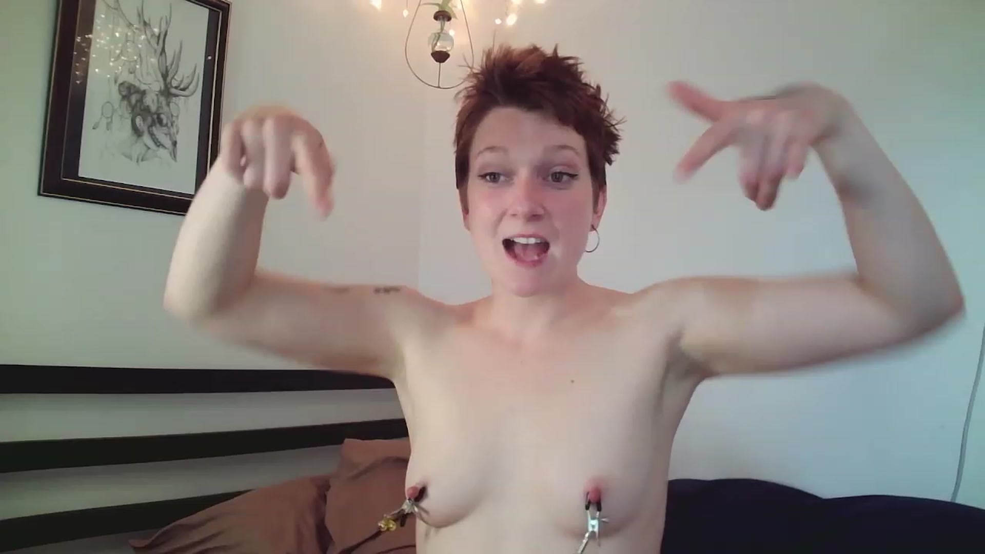 Gallery image thumbnail from ArtiePaints's myfreecams stream on, 06/28/2023, 17:05 image 17 of 20