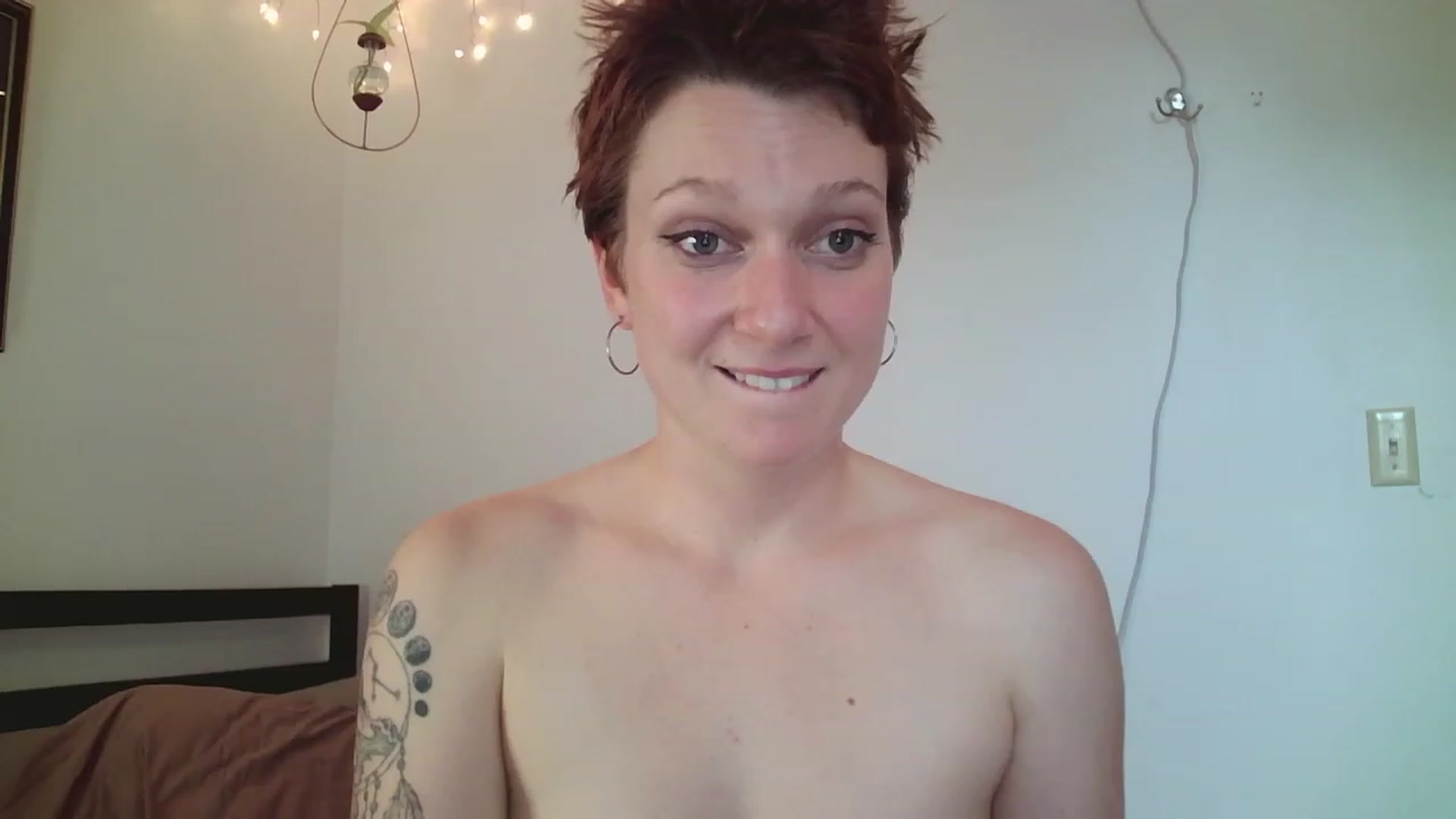 Gallery image thumbnail from ArtiePaints's myfreecams stream on, 06/28/2023, 17:49 image 9 of 20