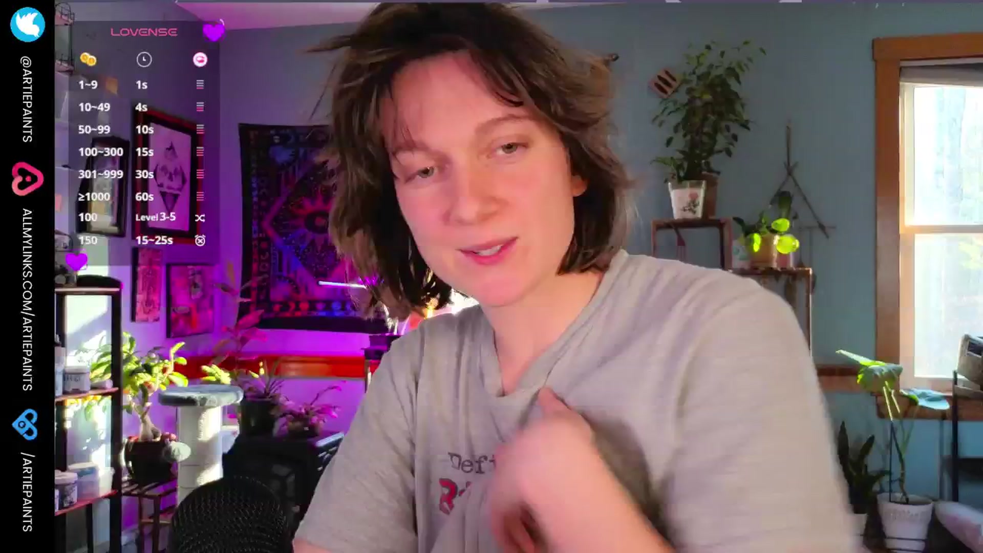 Gallery image thumbnail from ArtiePaints's myfreecams stream on, 11/15/2024, 19:55 image 16 of 20