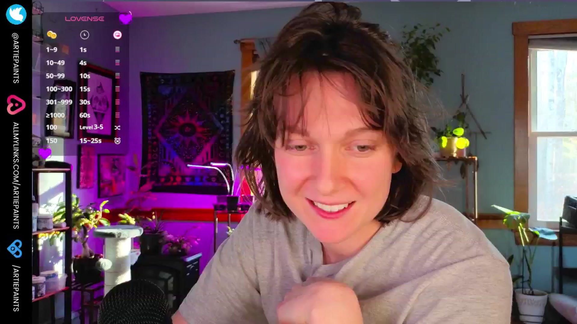 Gallery image thumbnail from ArtiePaints's myfreecams stream on, 11/15/2024, 19:55 image 17 of 20