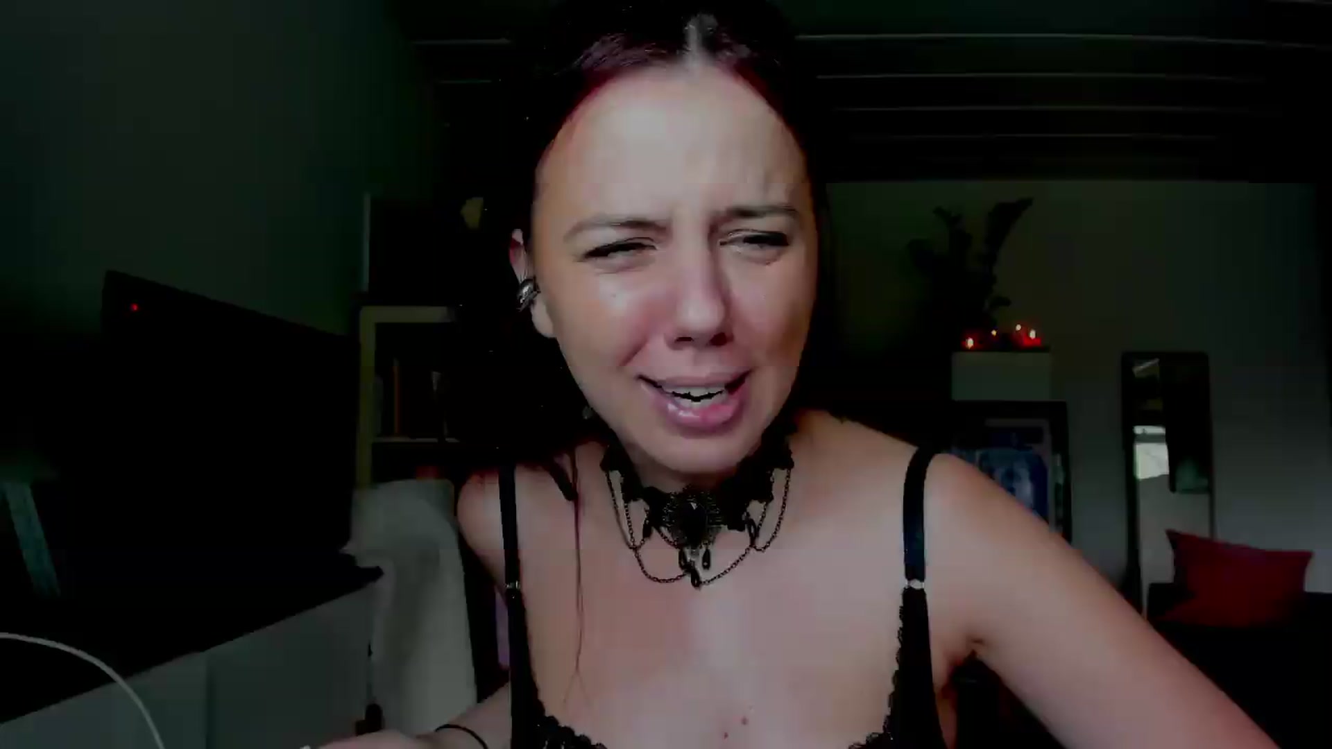 Gallery image thumbnail from Artladyra's myfreecams stream on, 05/10/2026, 14:07 image 14 of 20