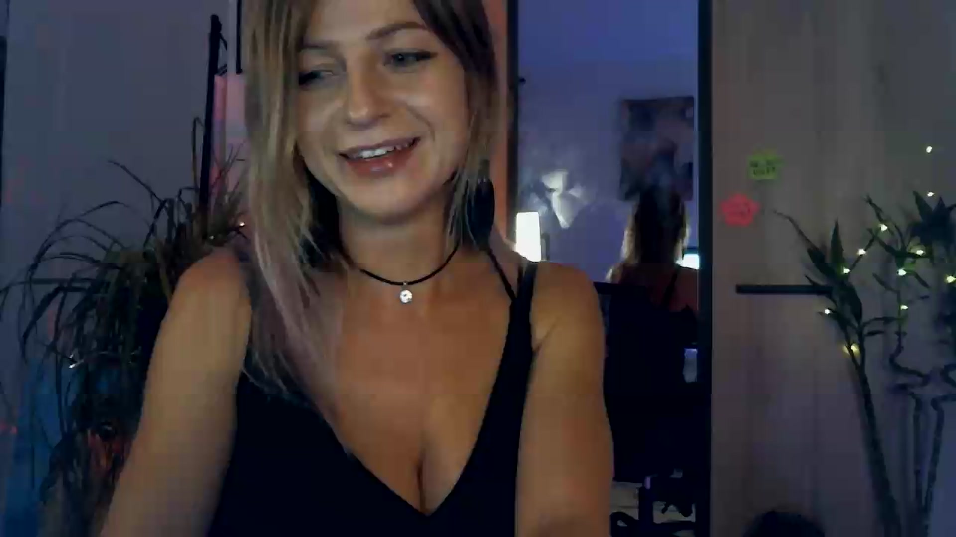 Gallery image thumbnail from Artlantida's myfreecams stream on, 08/11/2026, 02:47 image 15 of 20