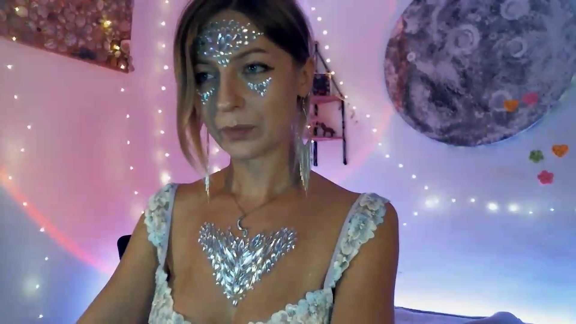 Gallery image thumbnail from Artlantida's myfreecams stream on, 08/13/2026, 02:31 image 8 of 20