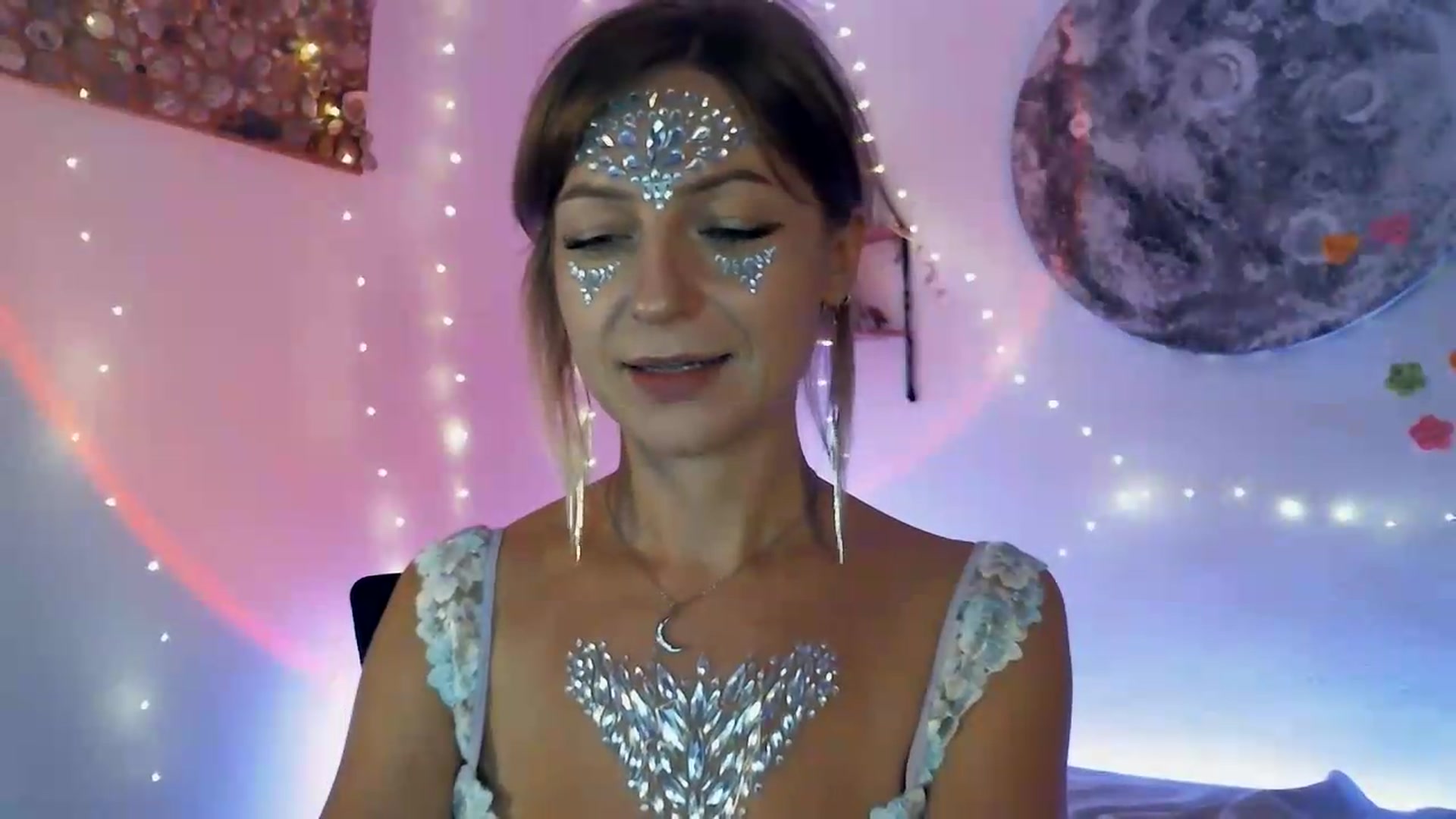 Gallery image thumbnail from Artlantida's myfreecams stream on, 08/13/2026, 02:31 image 5 of 20