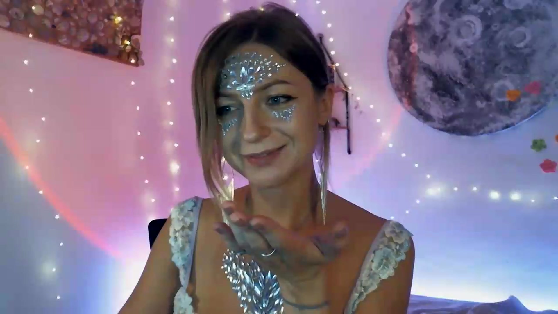 Gallery image thumbnail from Artlantida's myfreecams stream on, 08/13/2026, 02:31 image 2 of 20